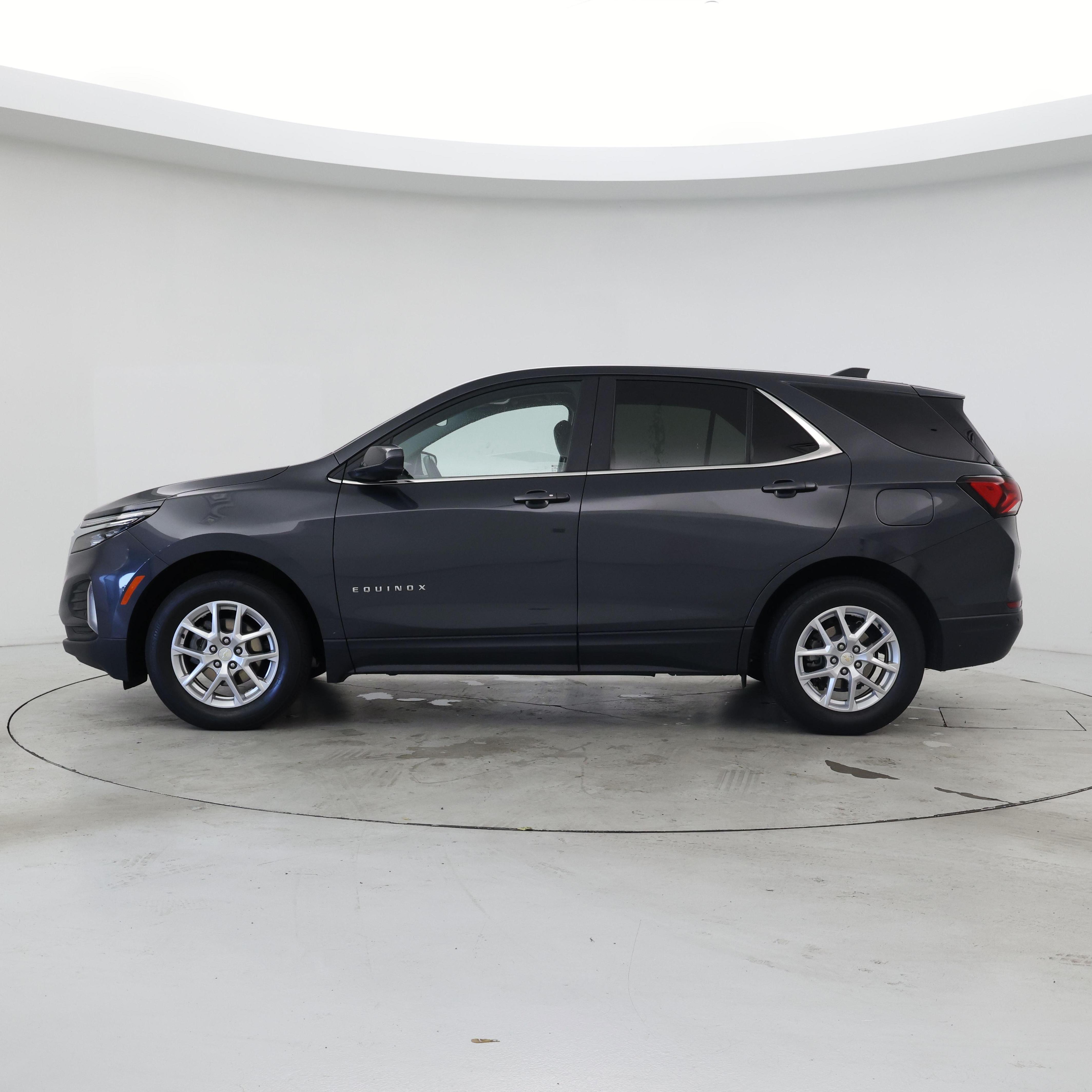 Thumbnail: 2023 Chevrolet Equinox - 3