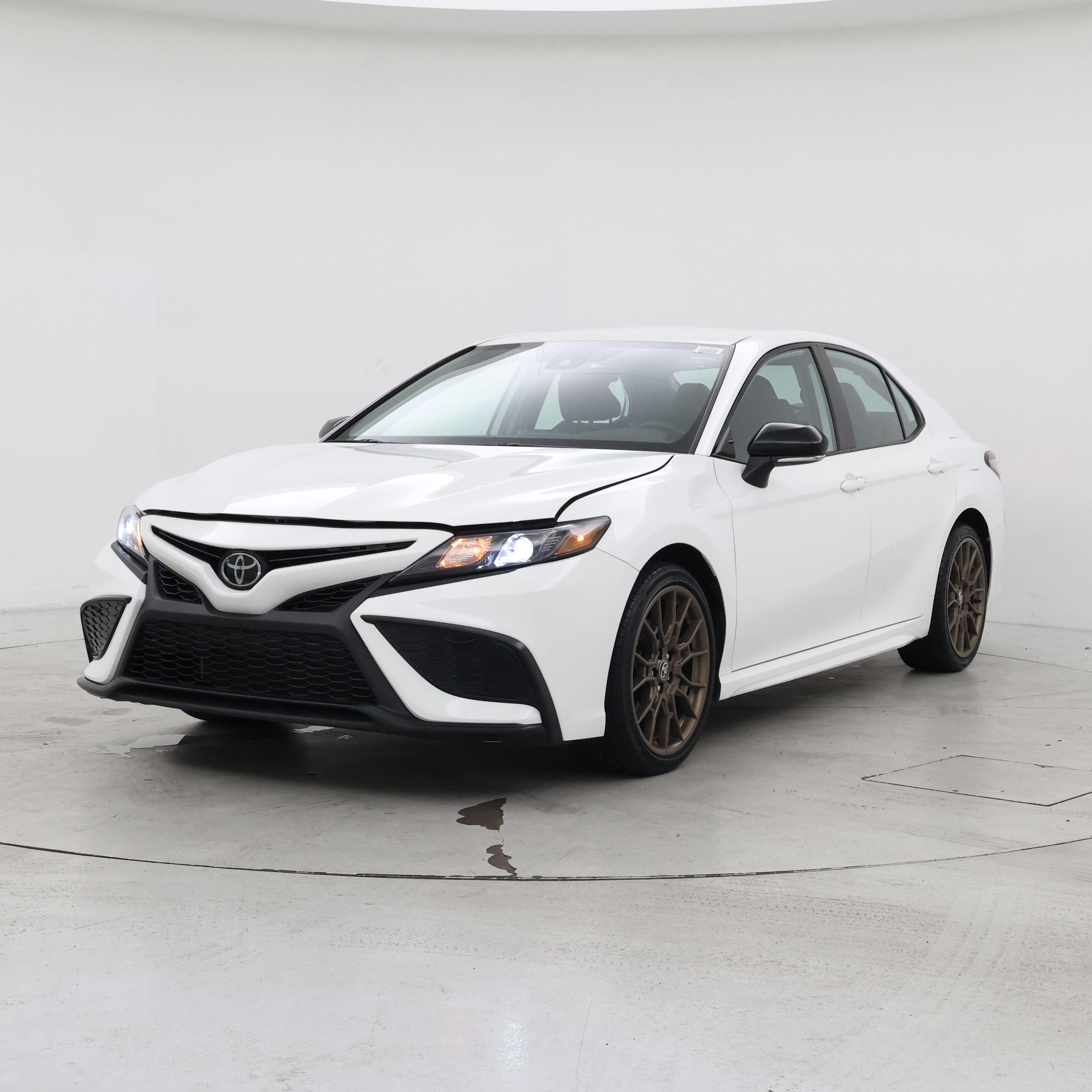 Thumbnail: 2023 Toyota Camry - 4