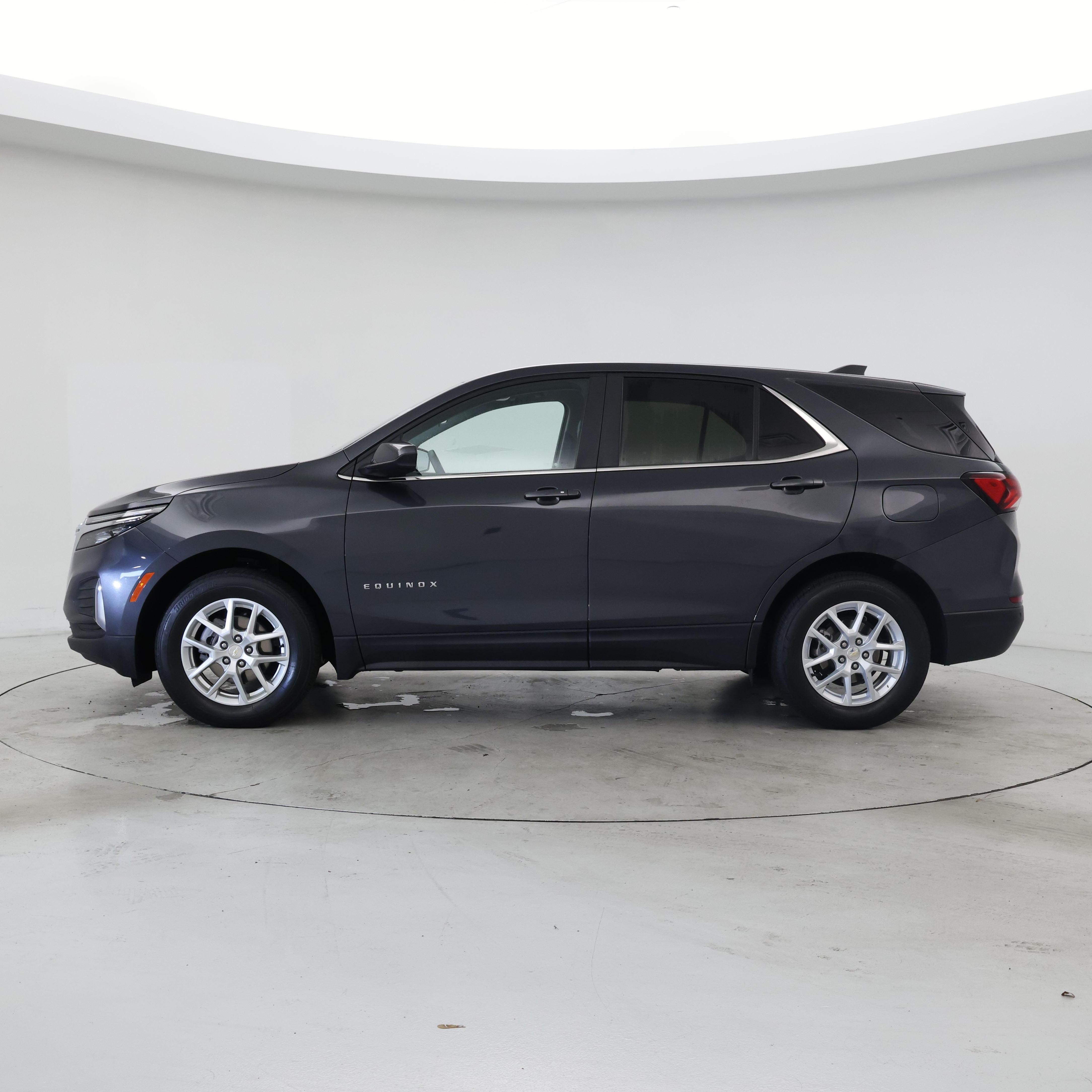 Thumbnail: 2023 Chevrolet Equinox - 3