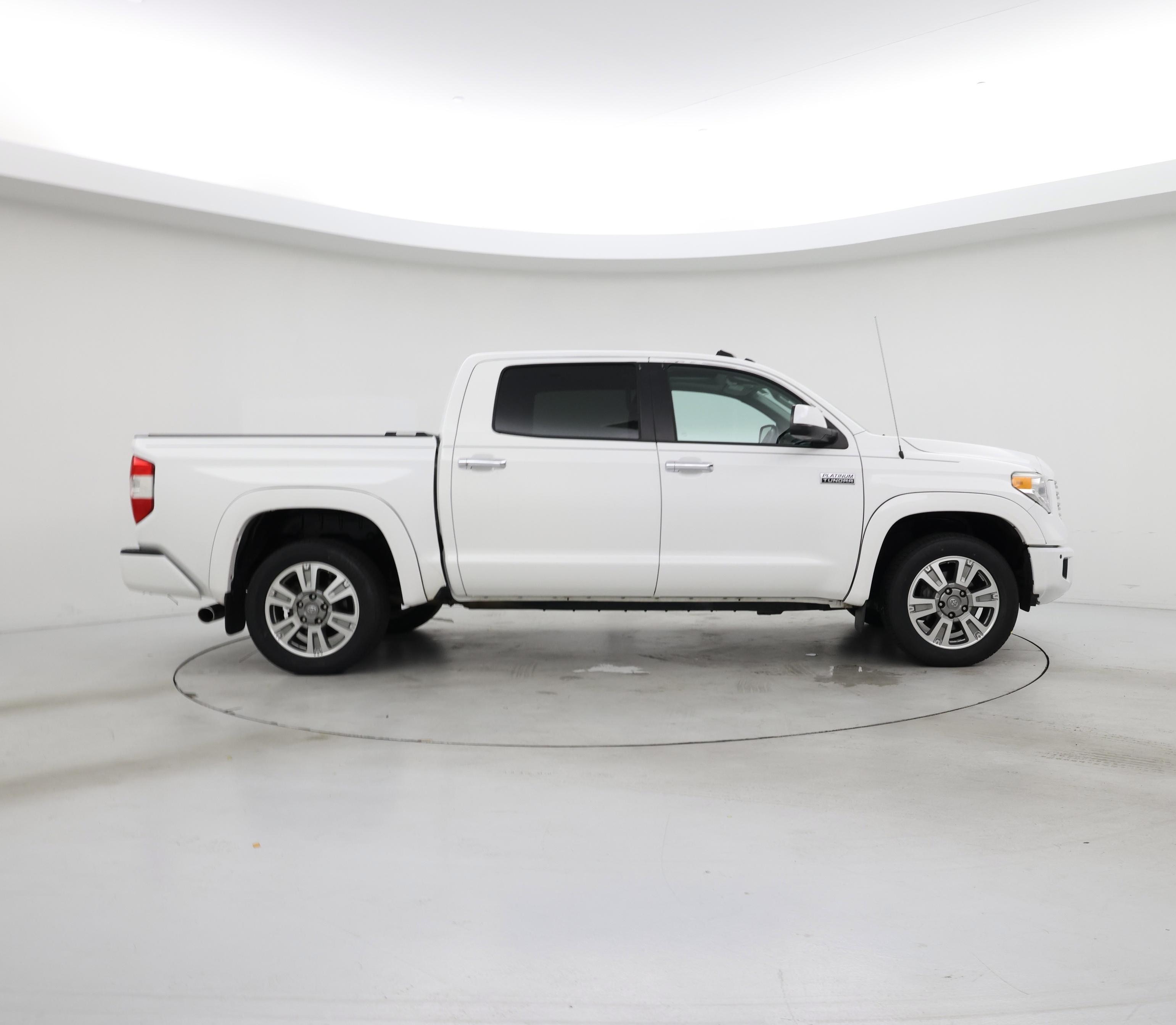 Thumbnail: 2017 Toyota Tundra - 7