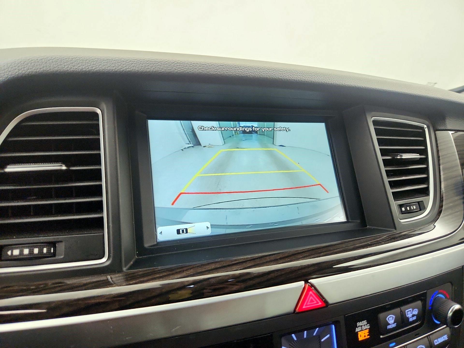 Thumbnail: 2015 Hyundai Genesis - 15