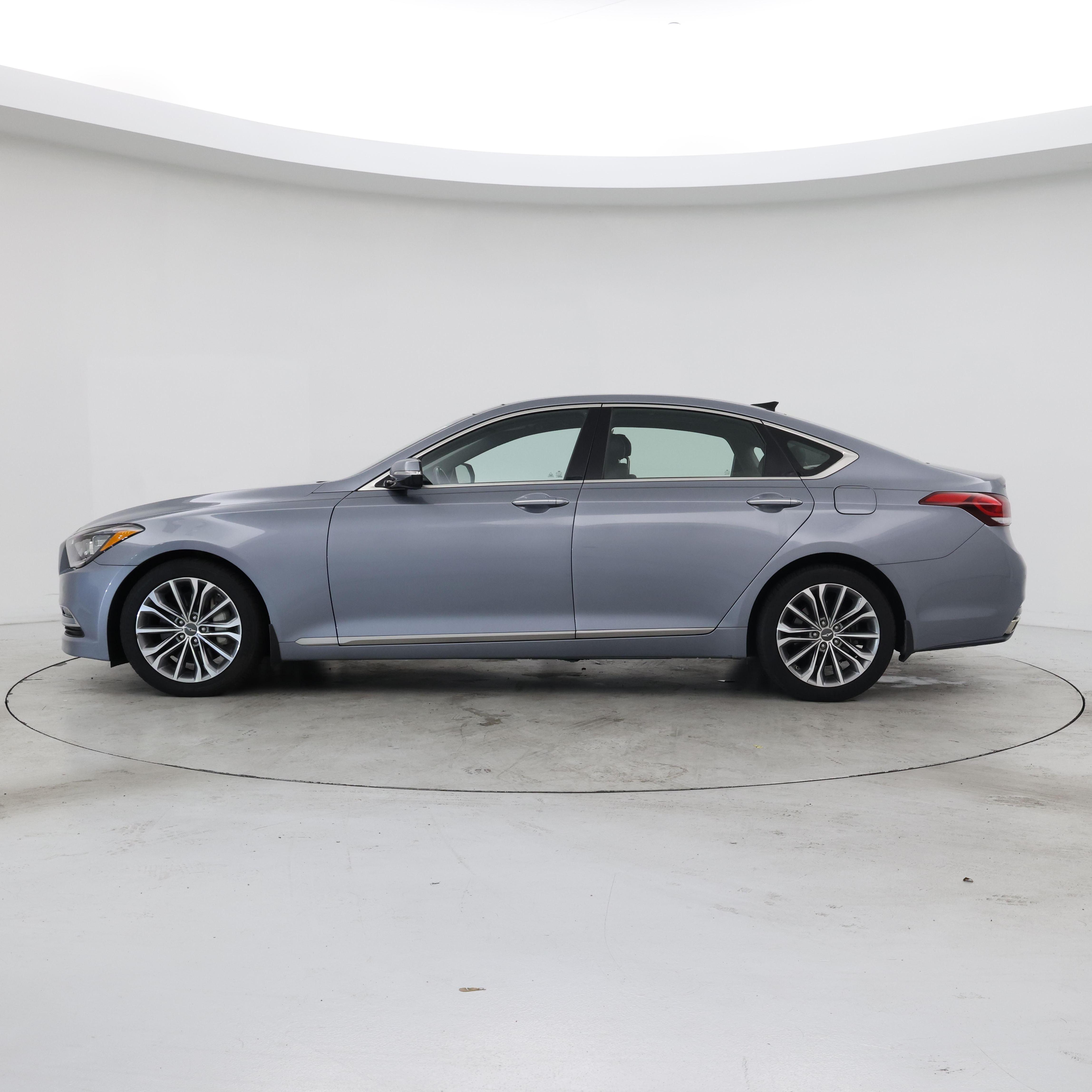 Thumbnail: 2015 Hyundai Genesis - 3