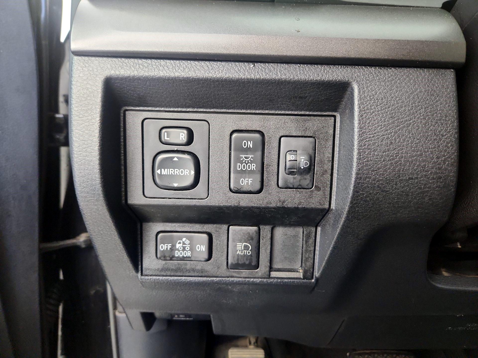 Thumbnail: 2019 Toyota Tundra - 11