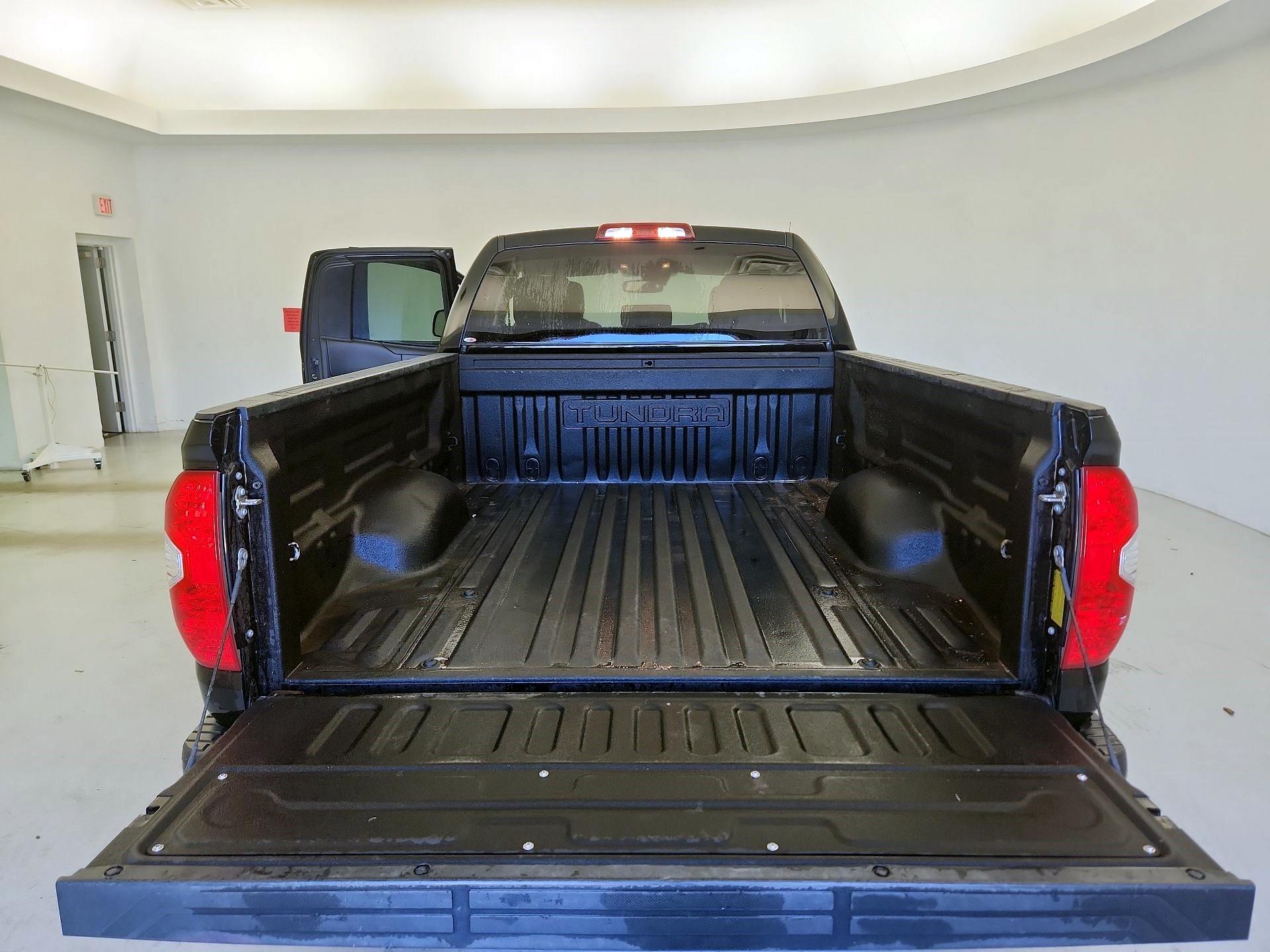 Thumbnail: 2019 Toyota Tundra - 18