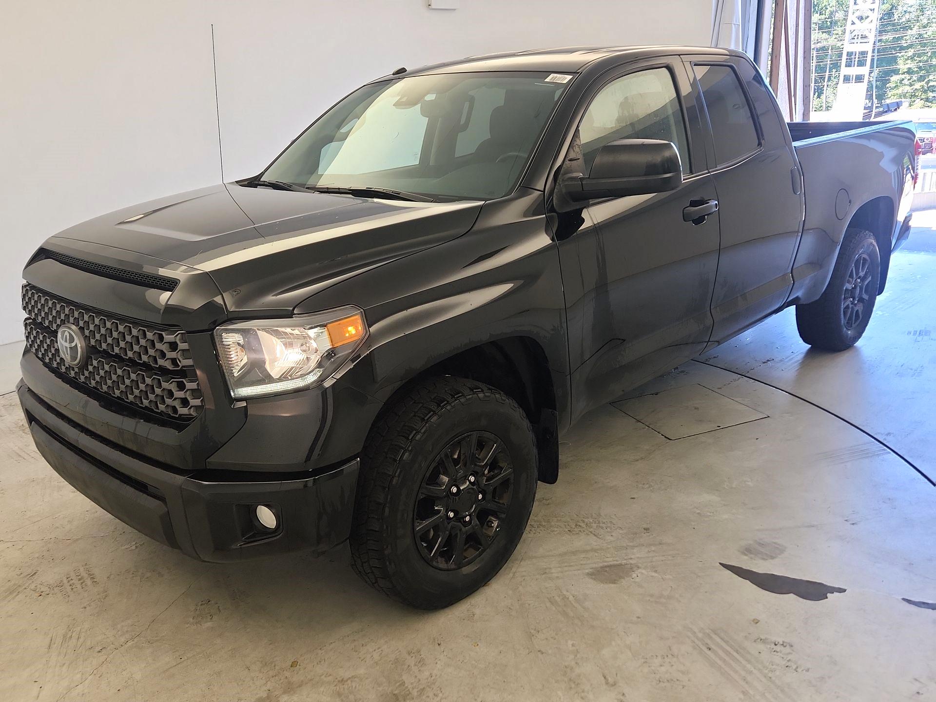 Thumbnail: 2019 Toyota Tundra - 3