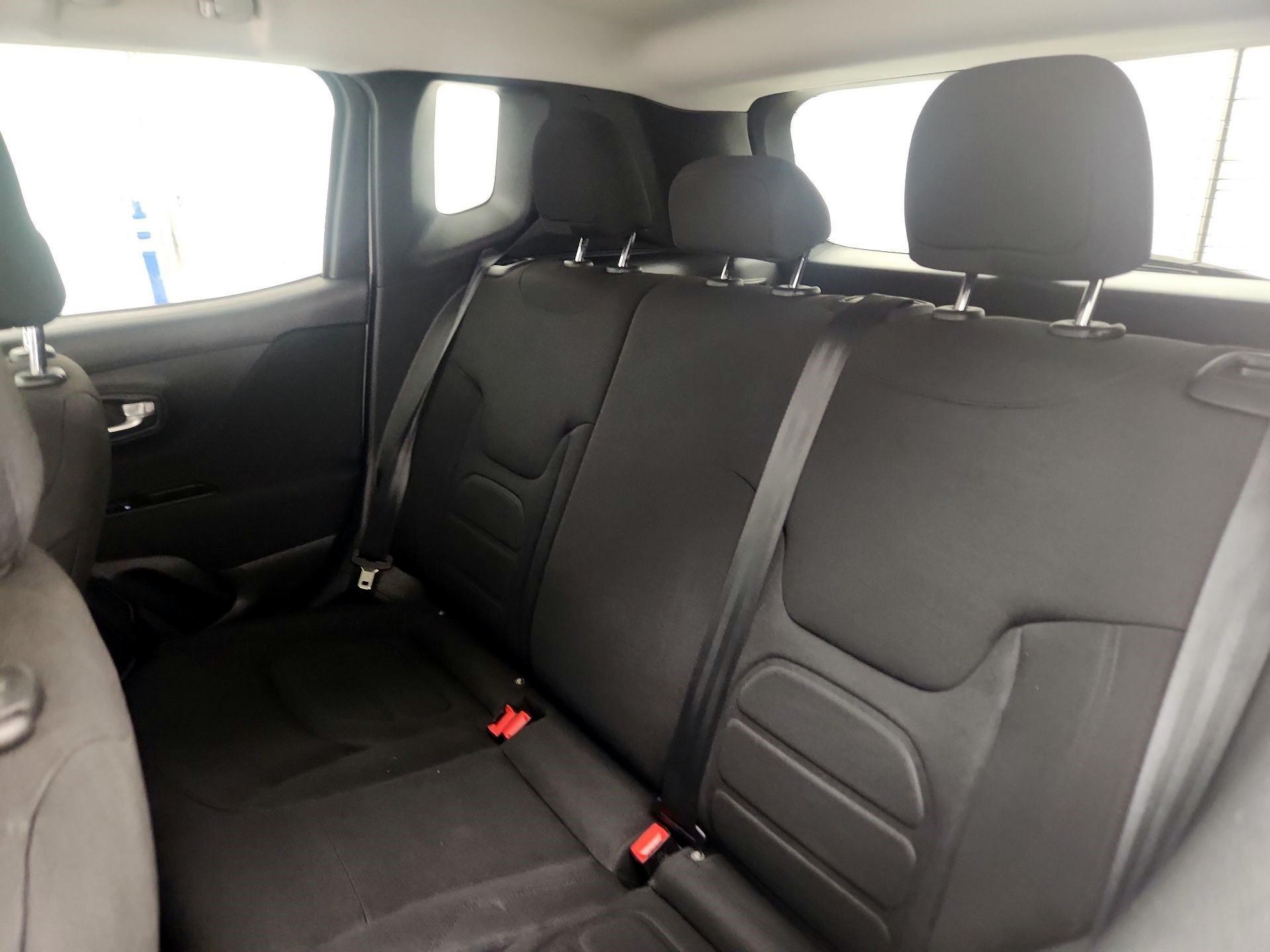 Thumbnail: 2021 Jeep Renegade - 19