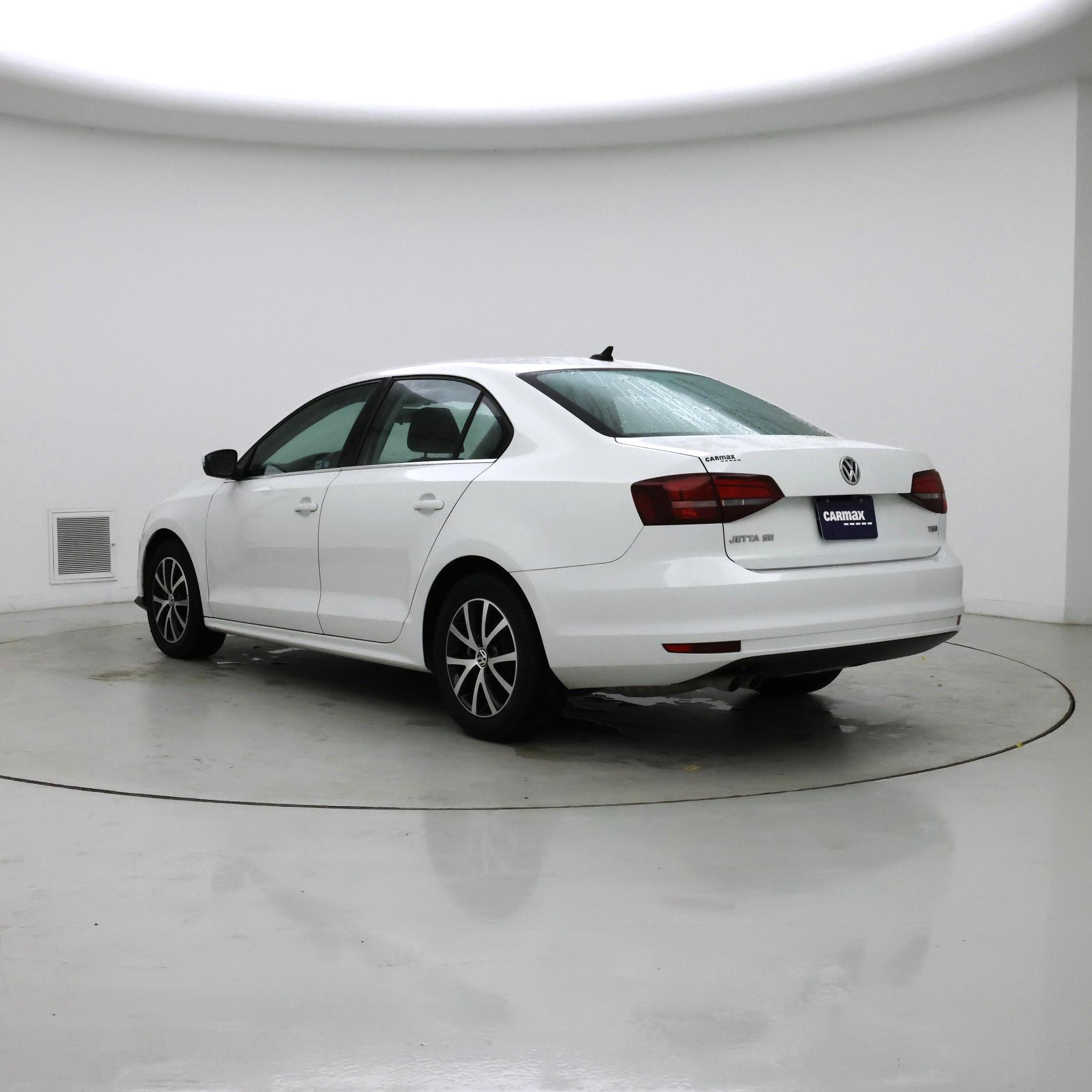 Thumbnail: 2017 Volkswagen Jetta - 2