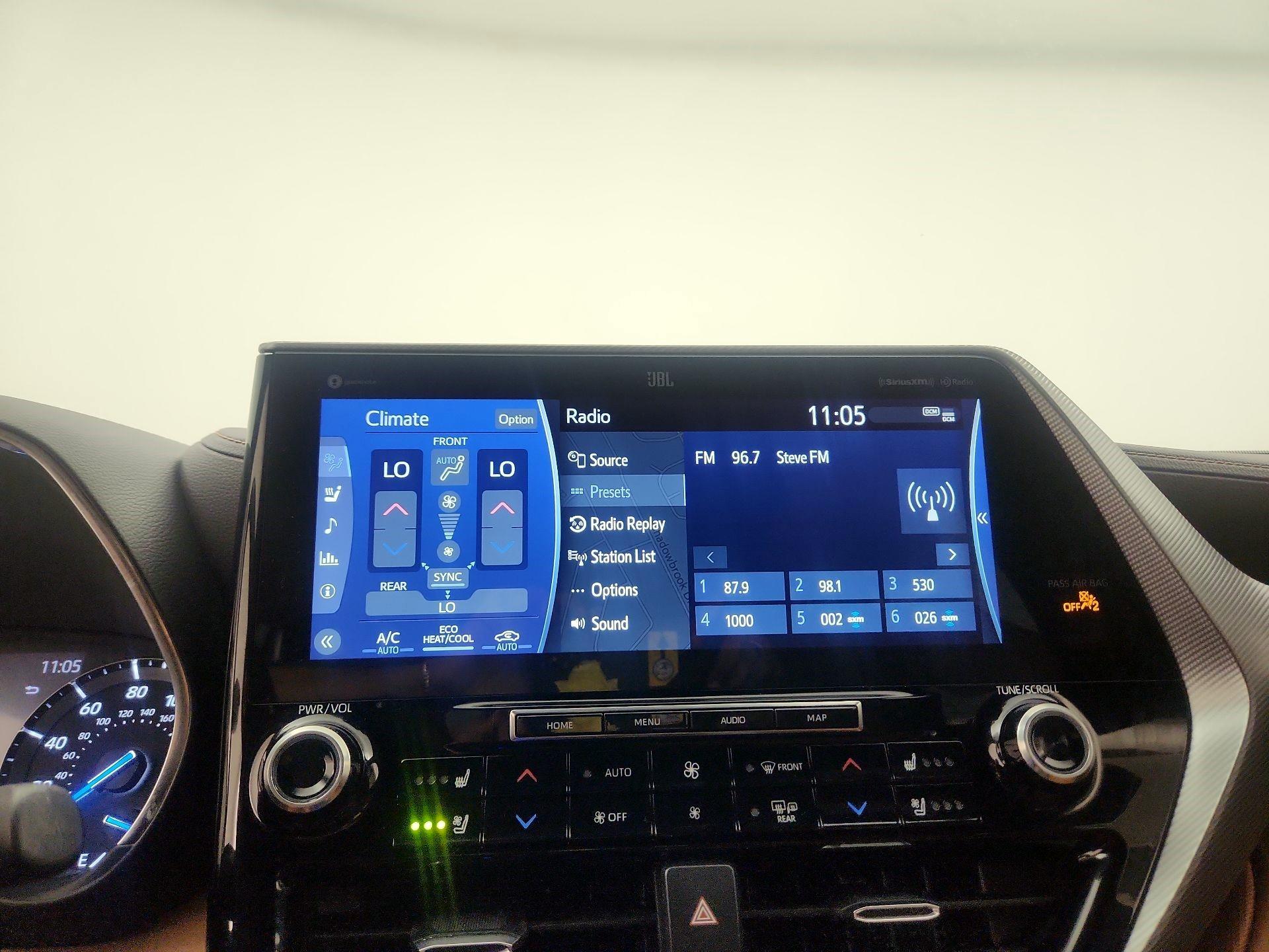 Thumbnail: 2021 Toyota Highlander - 15