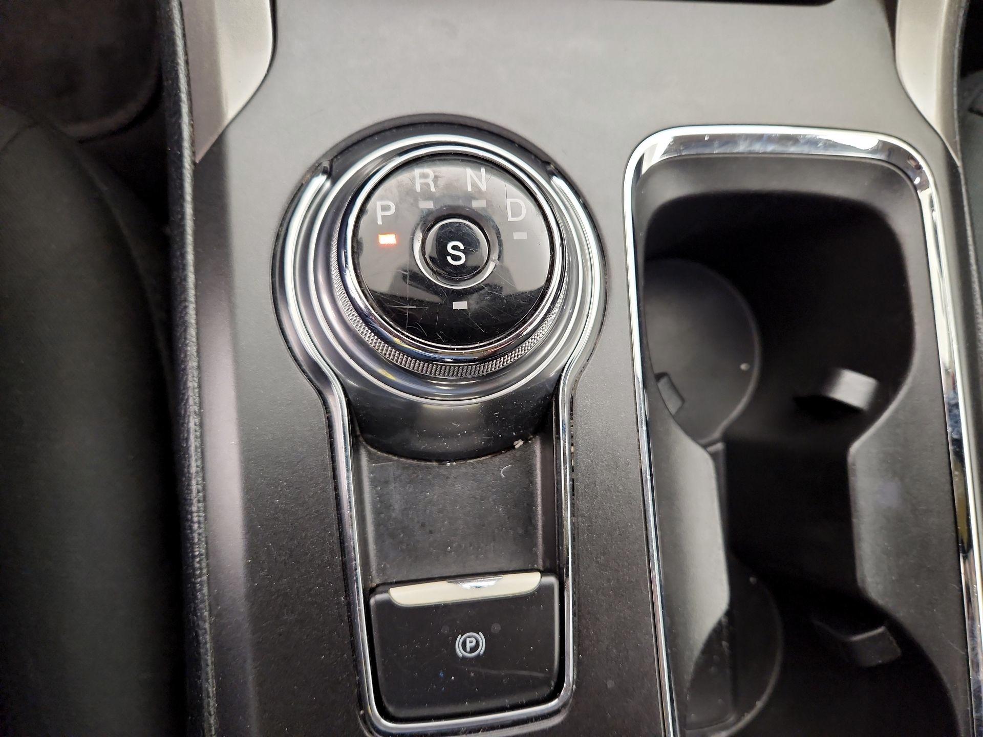 Thumbnail: 2019 Ford Fusion - 17