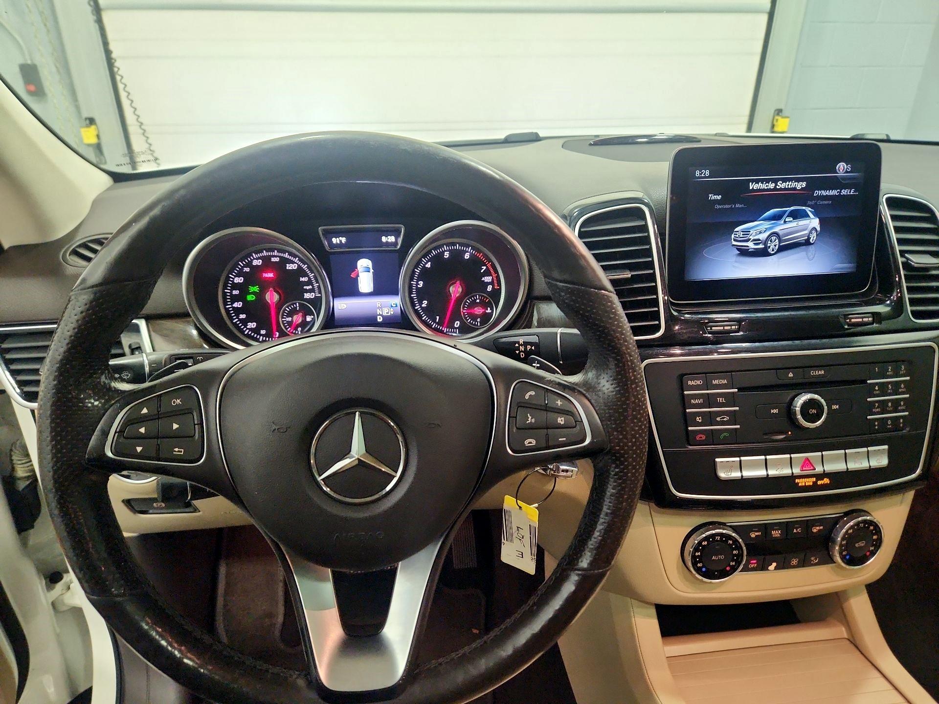 Thumbnail: 2017 Mercedes-Benz GLE - 9