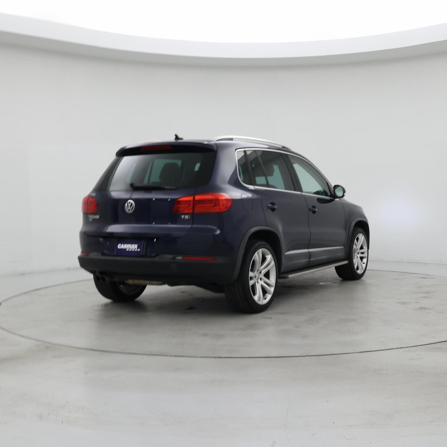 Thumbnail: 2016 Volkswagen Tiguan - 8