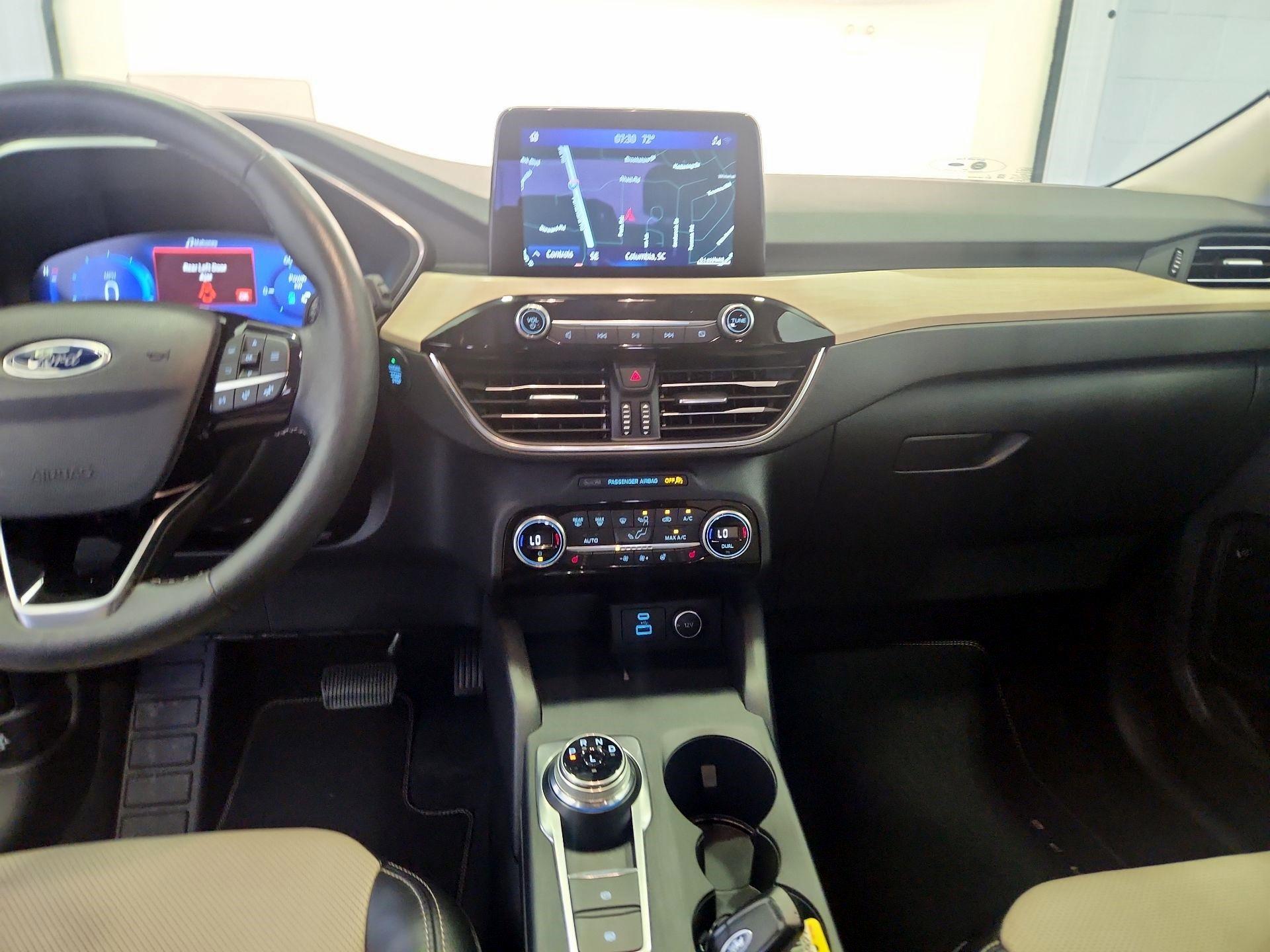 Thumbnail: 2021 Ford Escape - 9