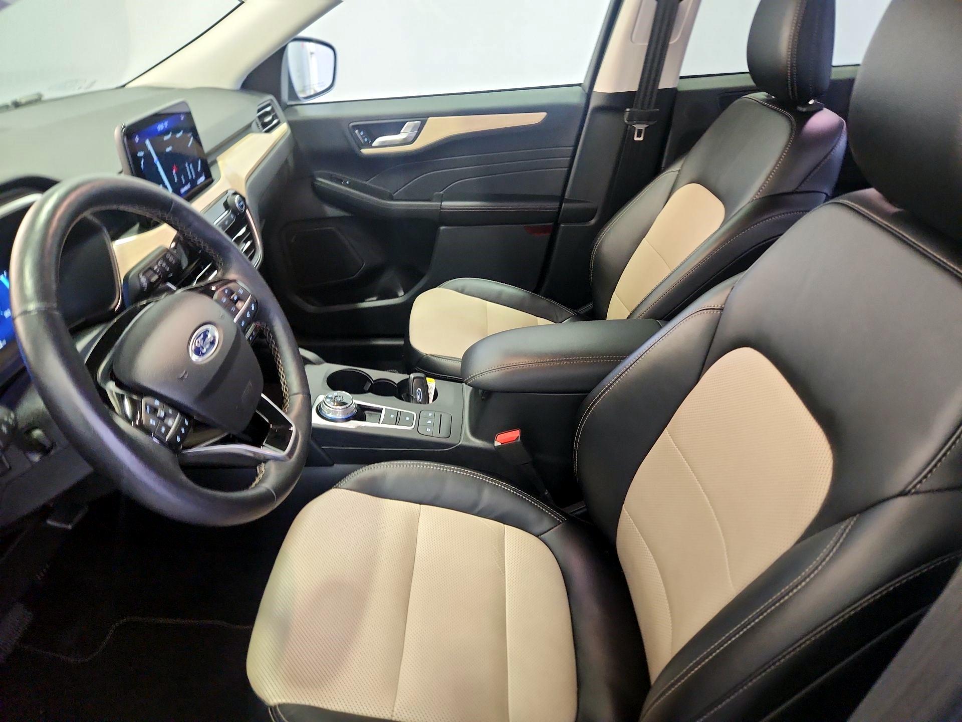 Thumbnail: 2021 Ford Escape - 11