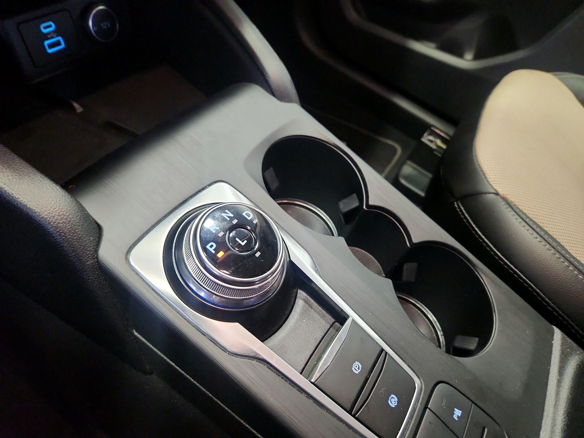 Thumbnail: 2021 Ford Escape - 18
