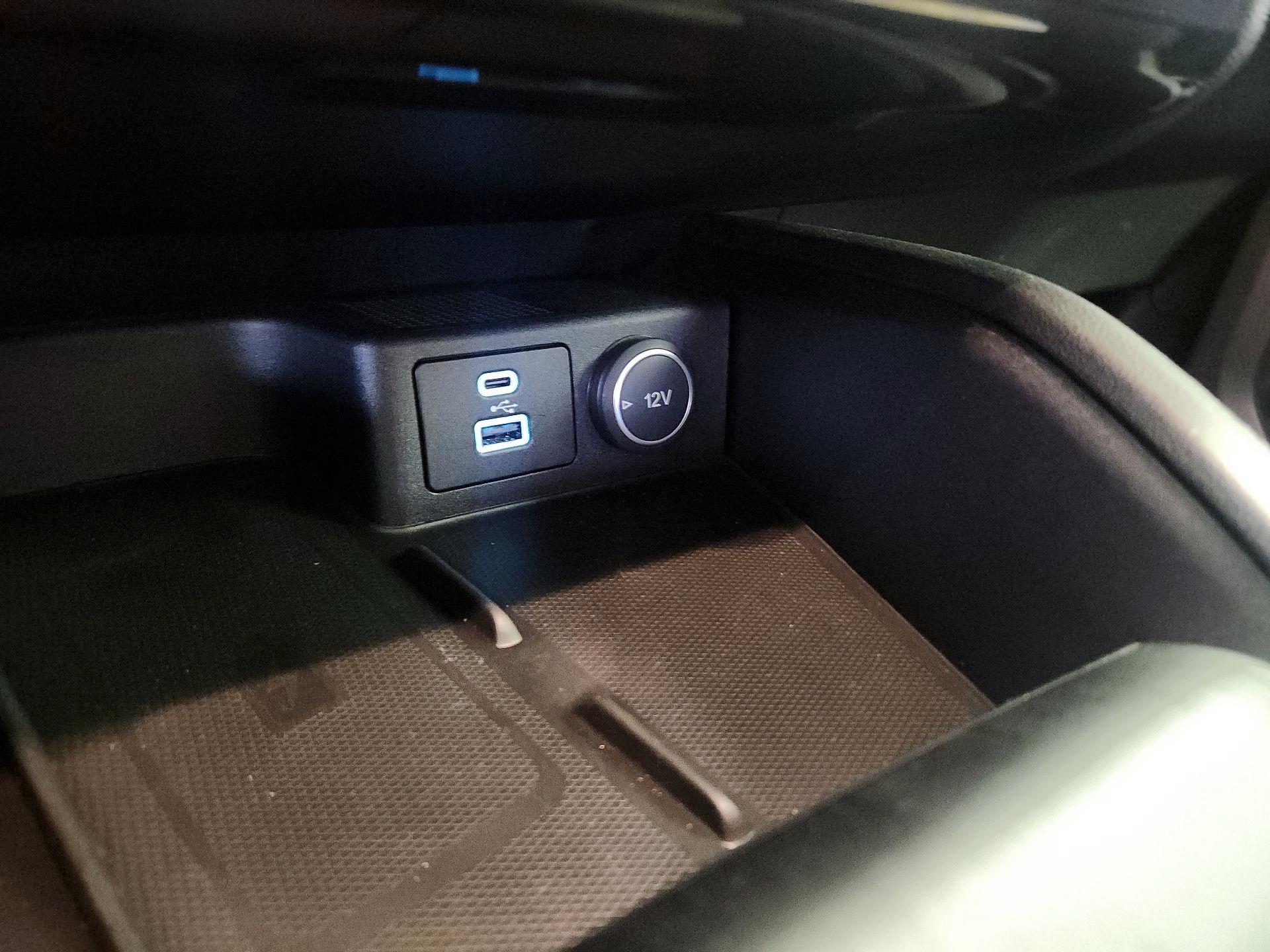 Thumbnail: 2021 Ford Escape - 19