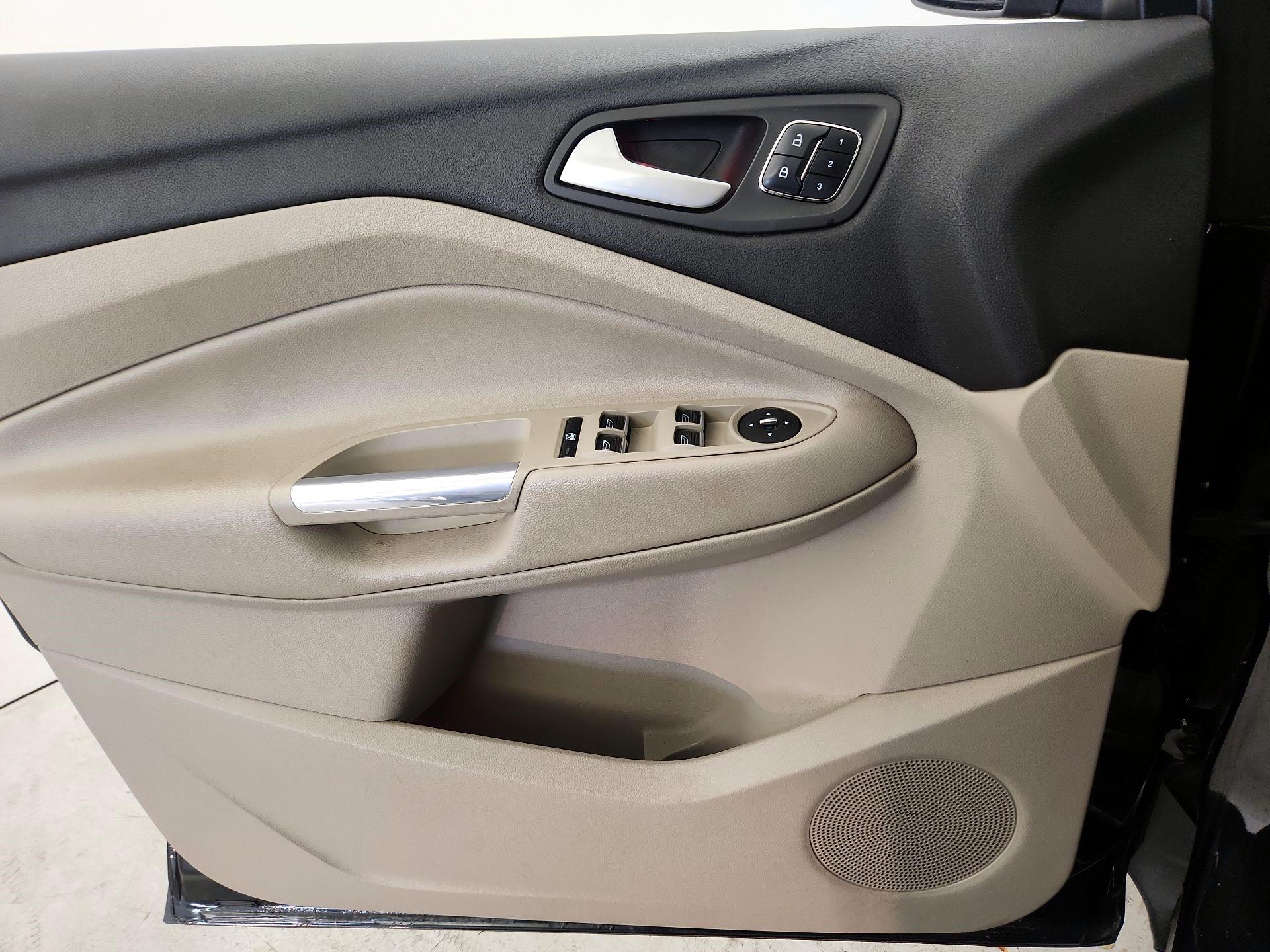 Thumbnail: 2015 Ford Escape - 12
