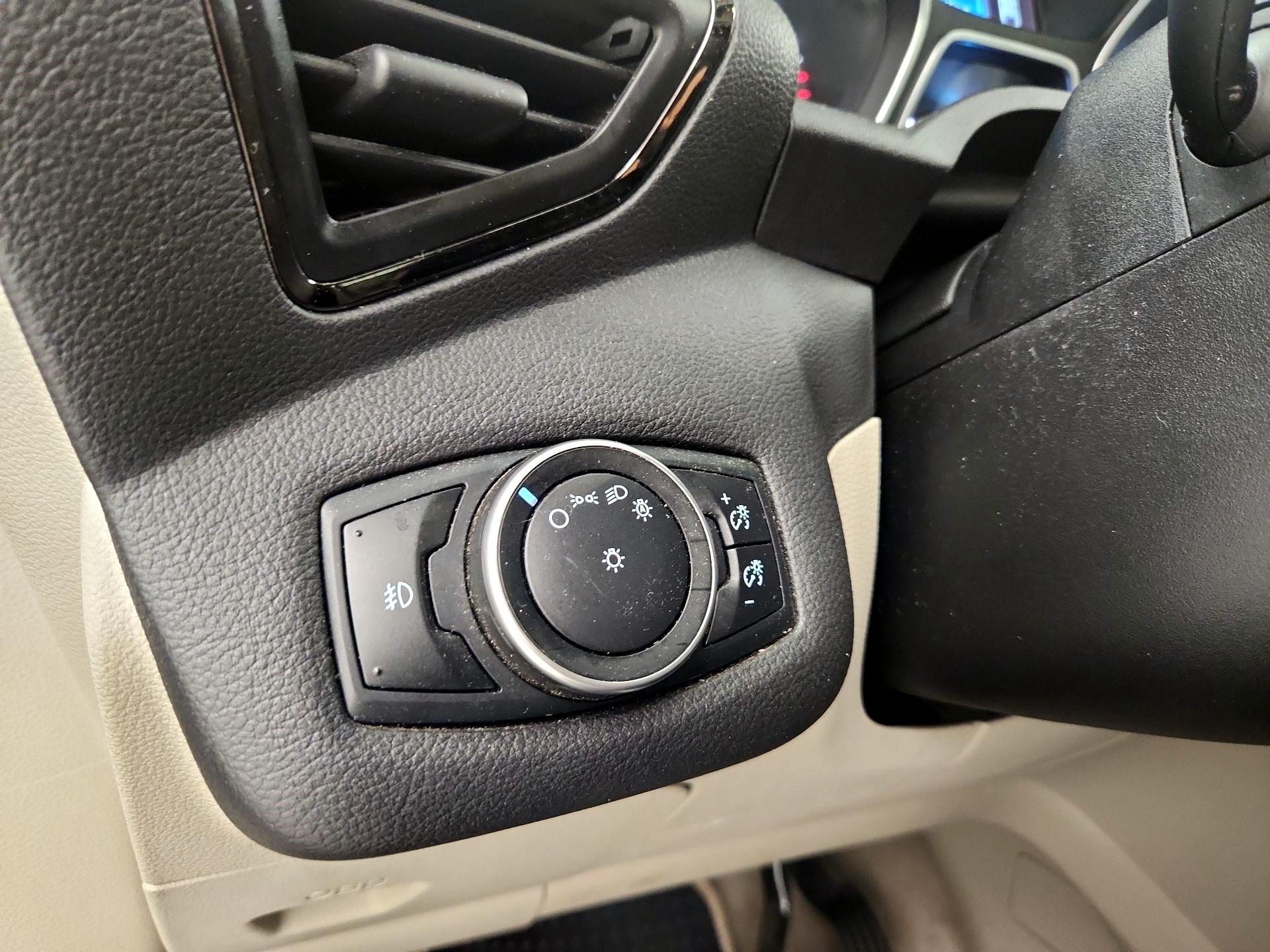 Thumbnail: 2015 Ford Escape - 13
