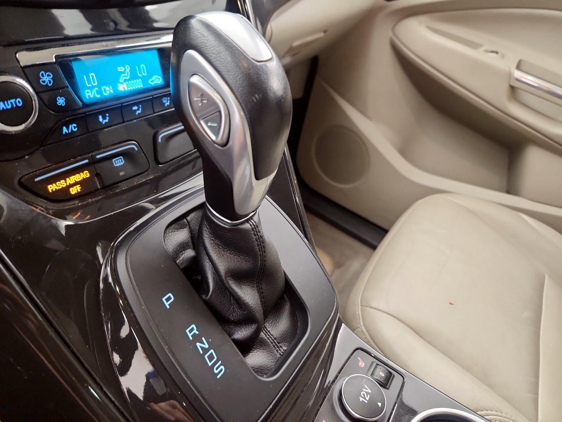 Thumbnail: 2015 Ford Escape - 17