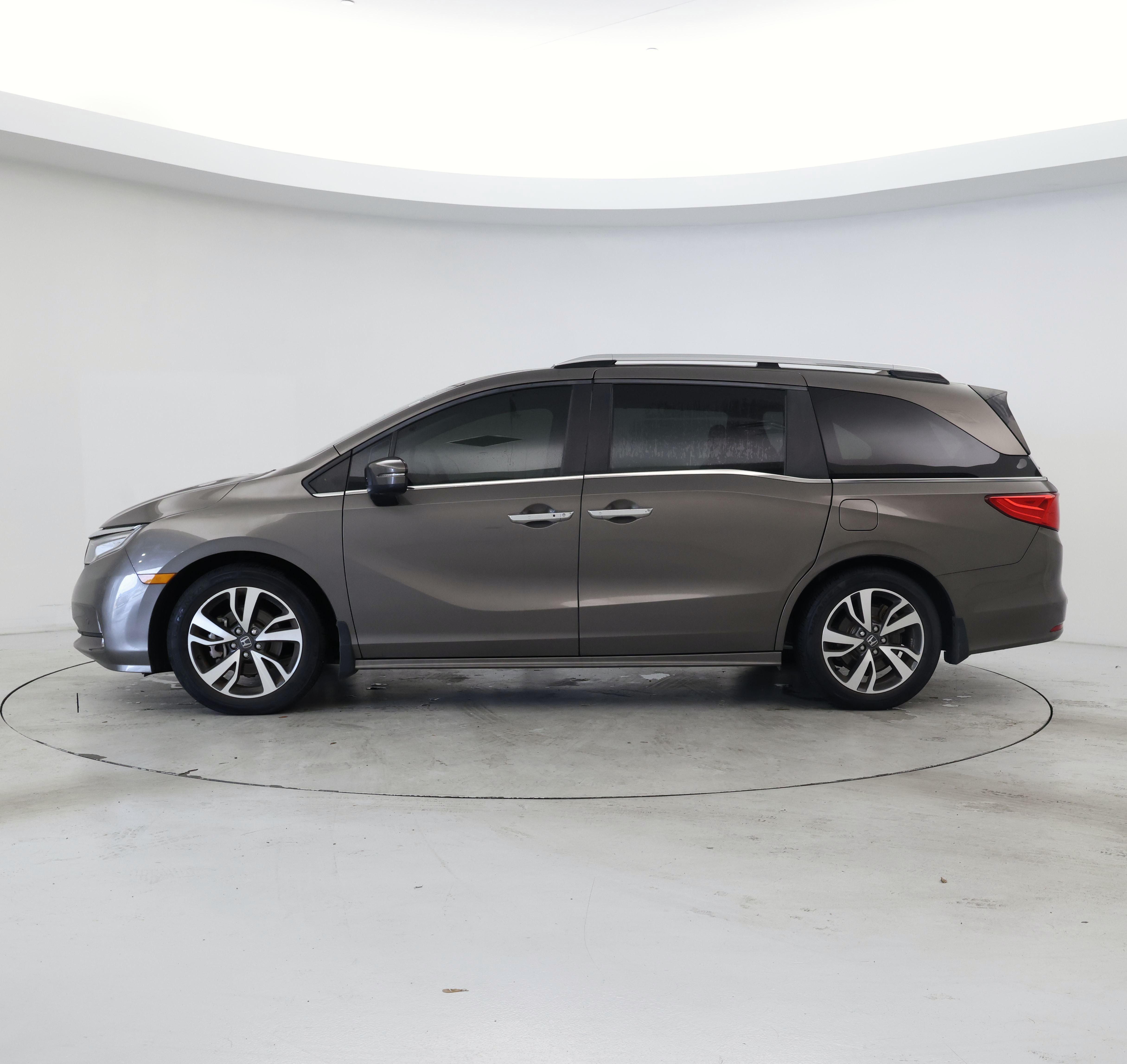 Thumbnail: 2021 Honda Odyssey - 3