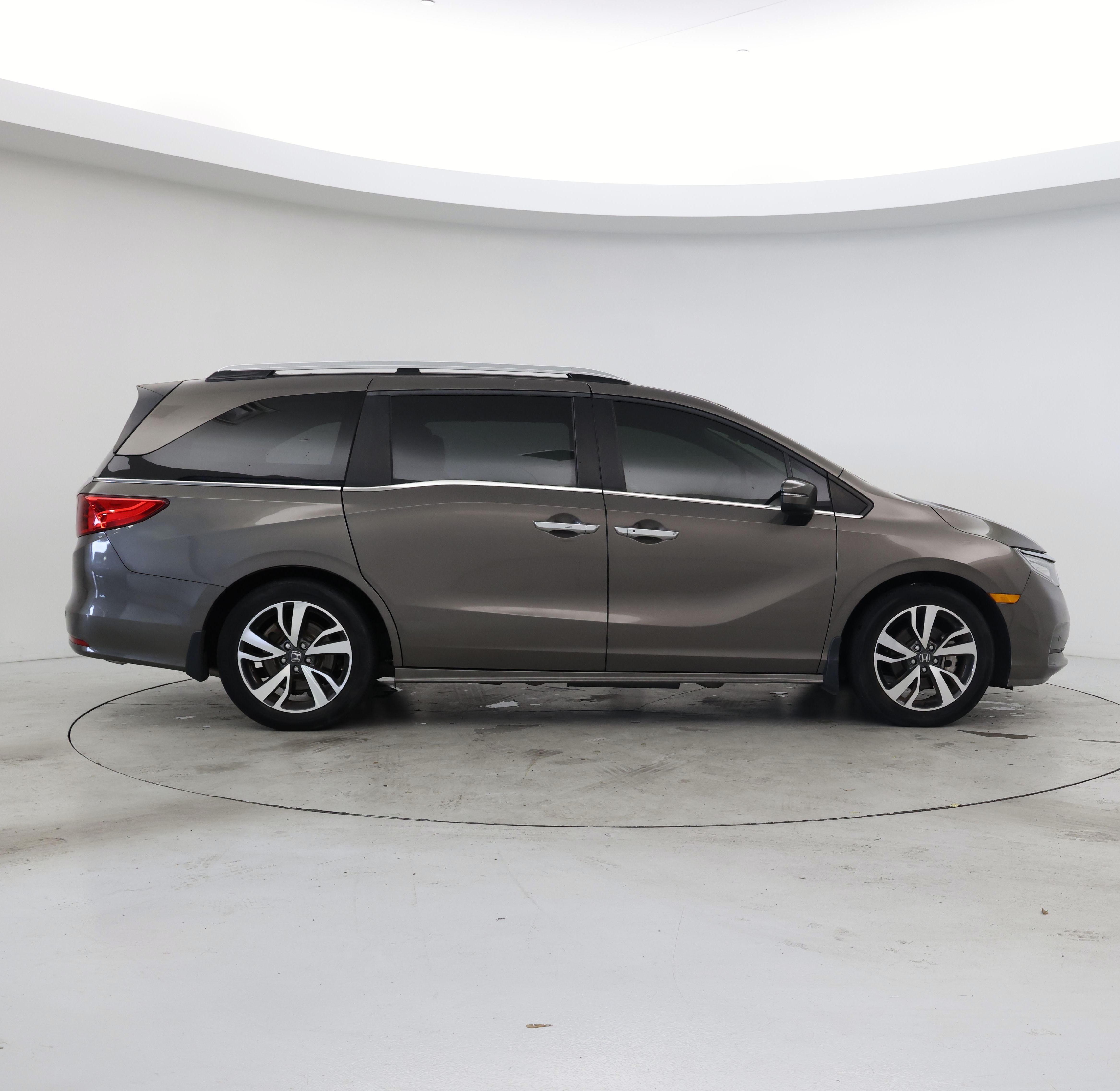 Thumbnail: 2021 Honda Odyssey - 7