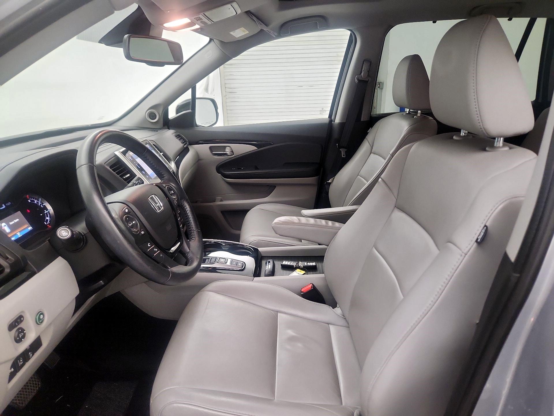 Thumbnail: 2018 Honda Pilot - 11