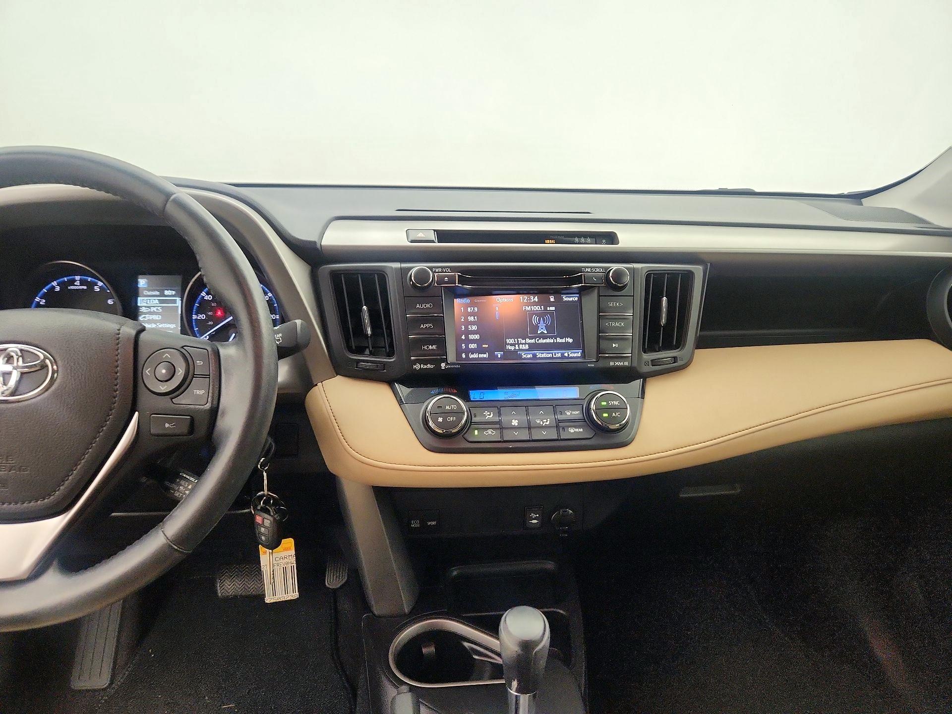 Thumbnail: 2017 Toyota RAV4 - 9