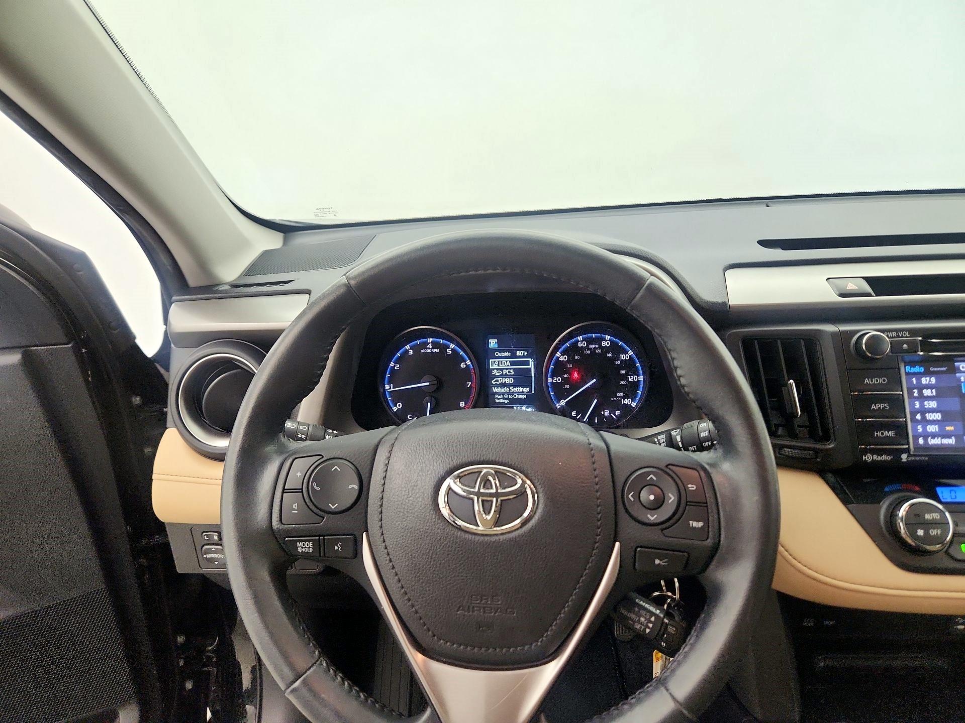 Thumbnail: 2017 Toyota RAV4 - 10