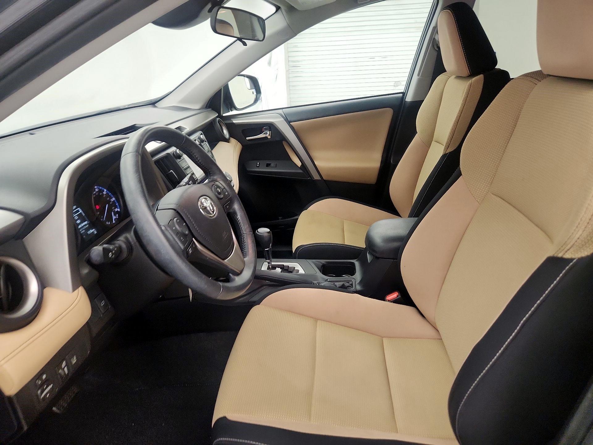 Thumbnail: 2017 Toyota RAV4 - 11