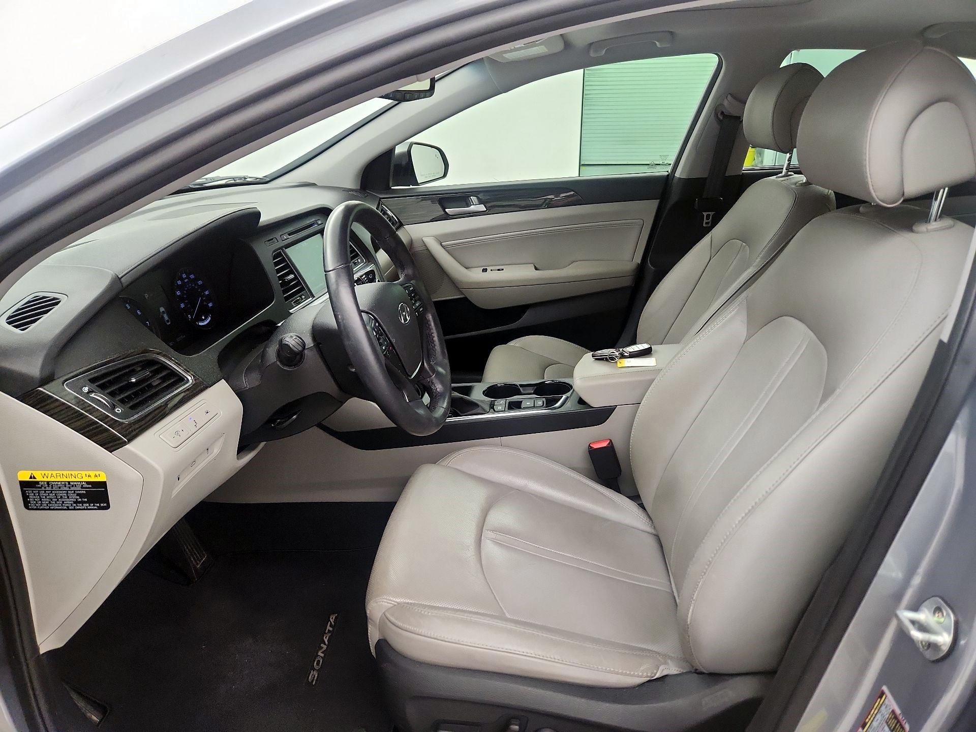 Thumbnail: 2017 Hyundai Sonata - 9