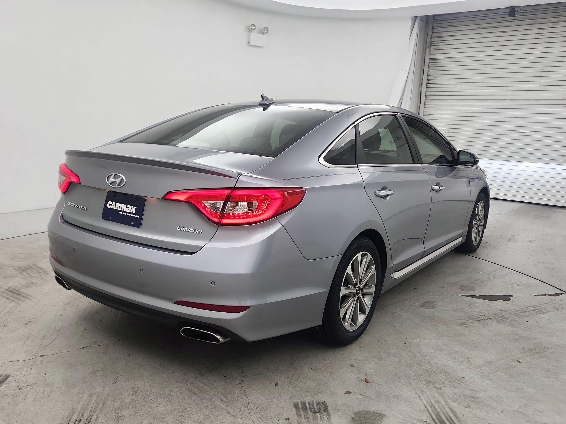 Thumbnail: 2017 Hyundai Sonata - 5