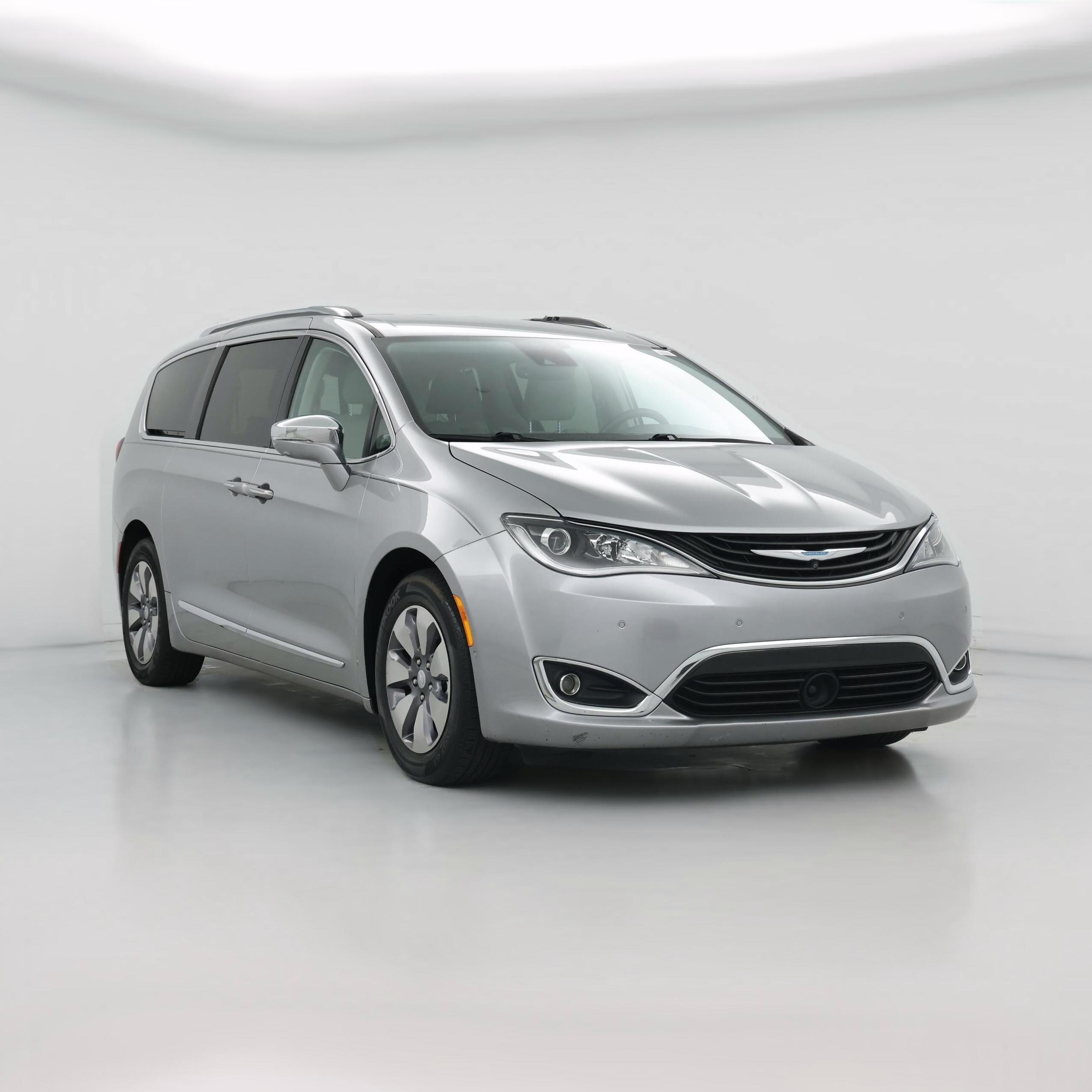 Thumbnail: 2018 Chrysler Pacifica - 1