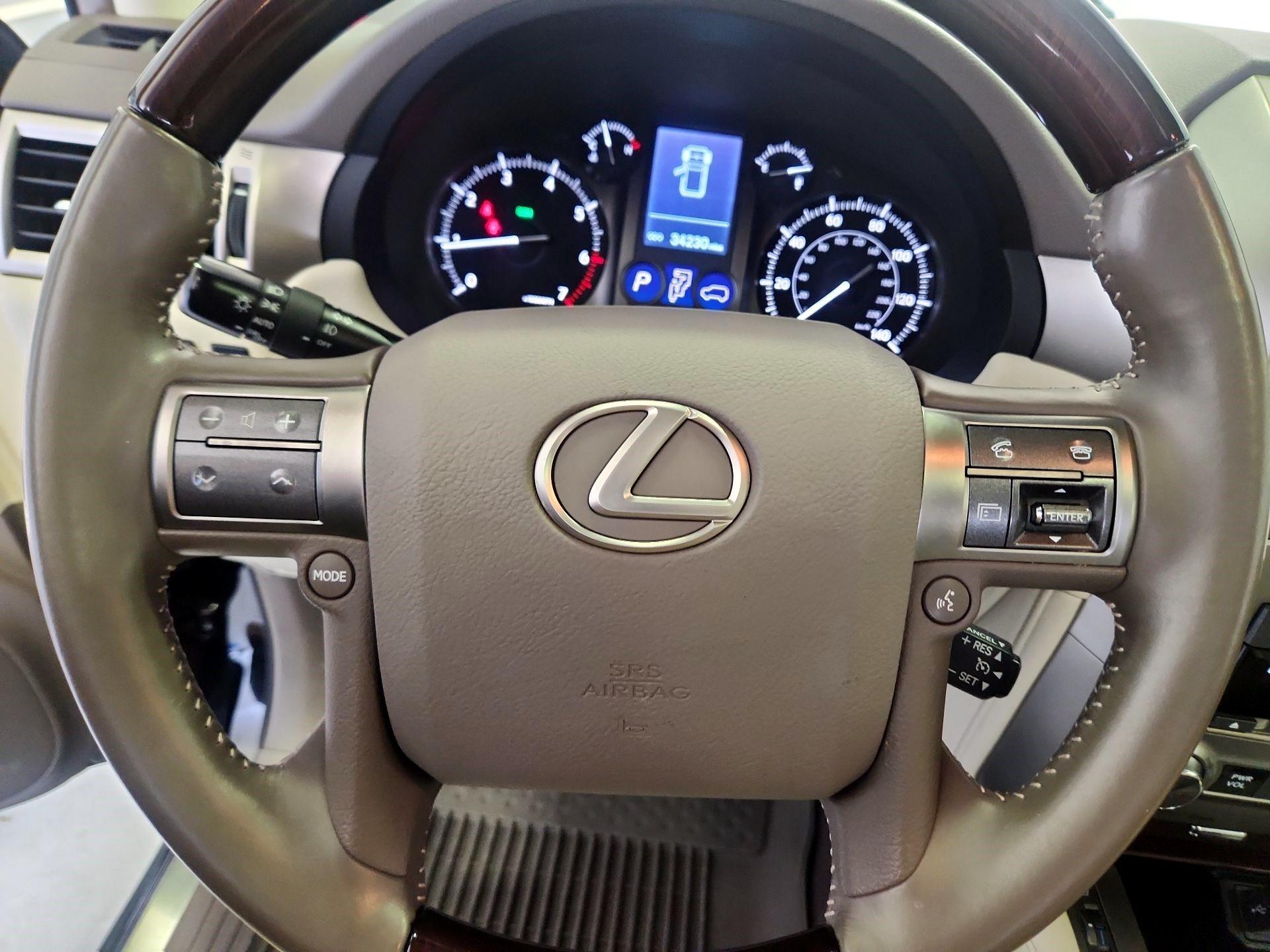 Thumbnail: 2019 Lexus GX - 10