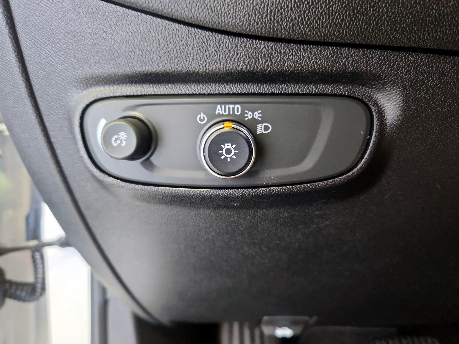 Thumbnail: 2019 Chevrolet Equinox - 13