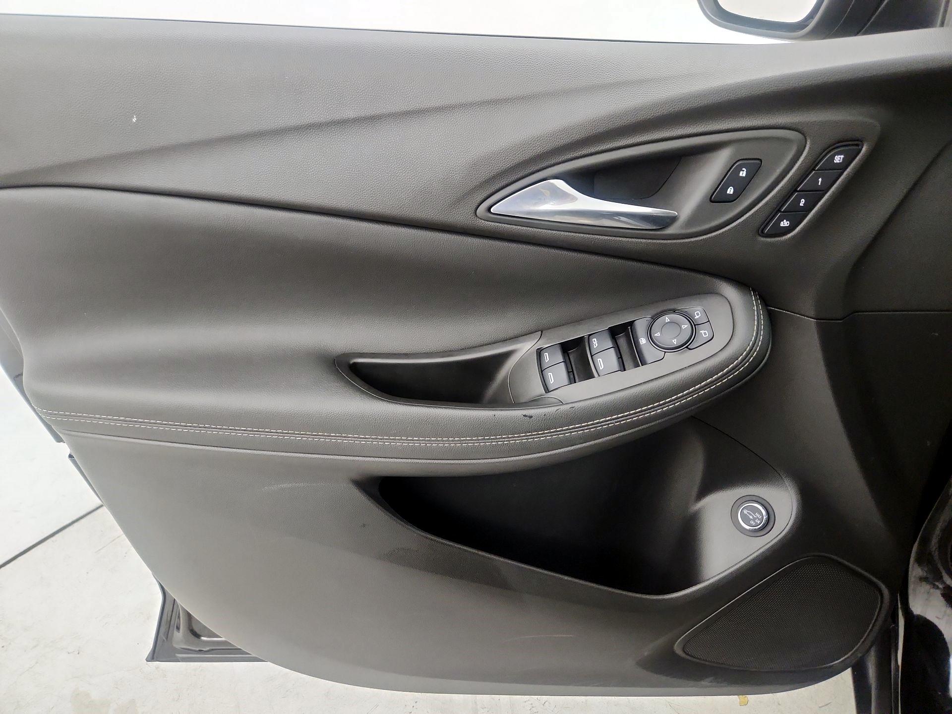 Thumbnail: 2022 Buick Encore GX - 12