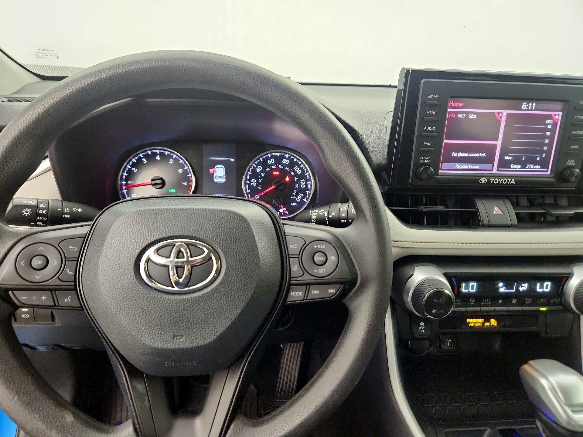 Thumbnail: 2019 Toyota RAV4 - 9