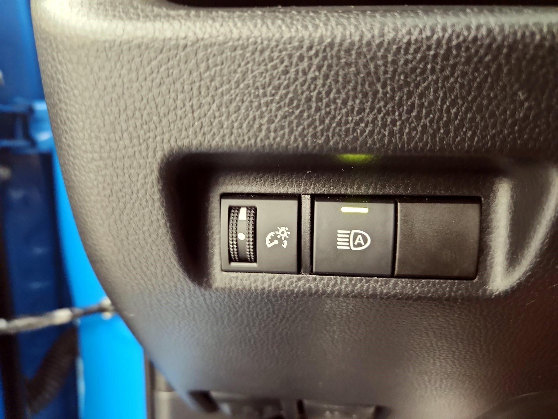 Thumbnail: 2019 Toyota RAV4 - 13