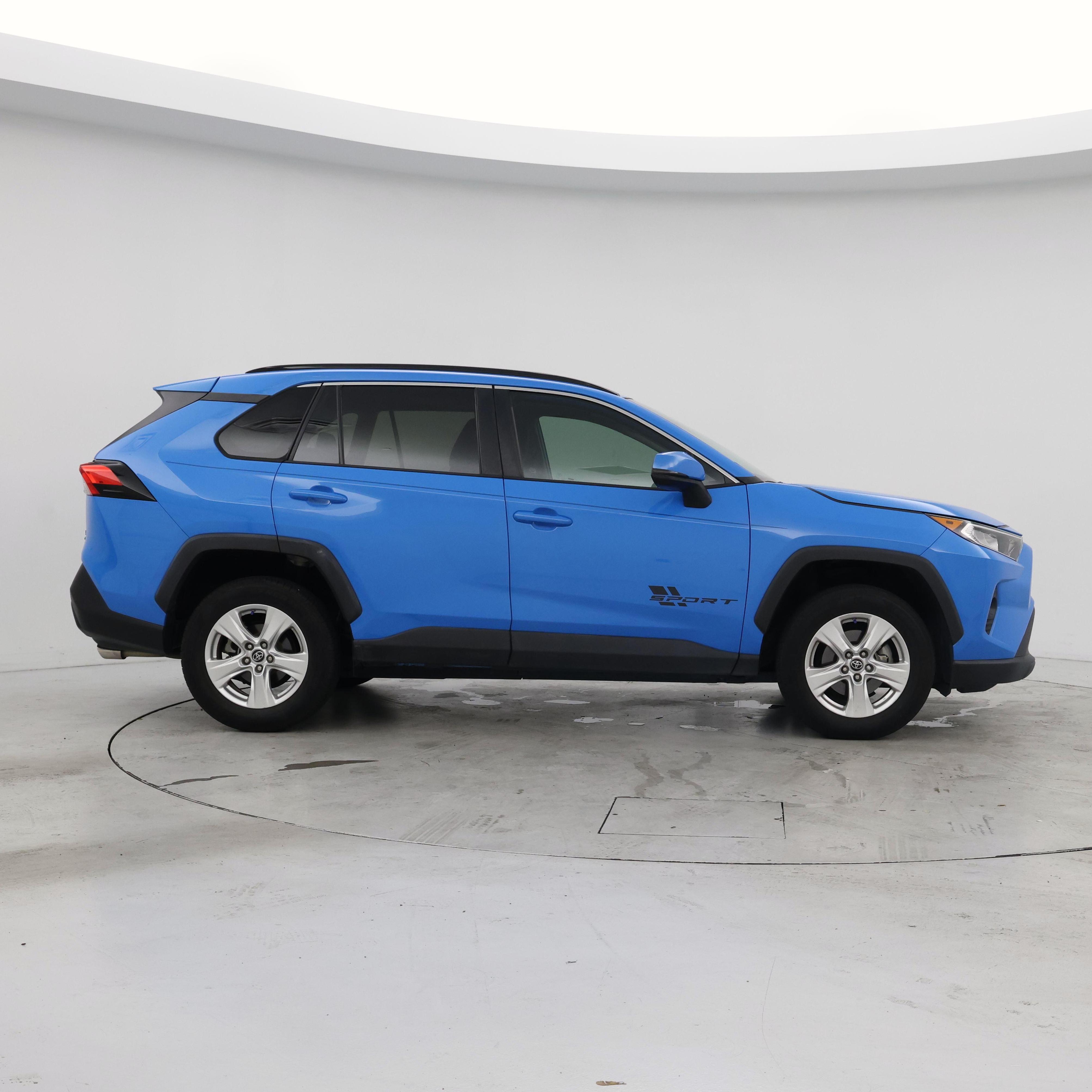 Thumbnail: 2019 Toyota RAV4 - 7
