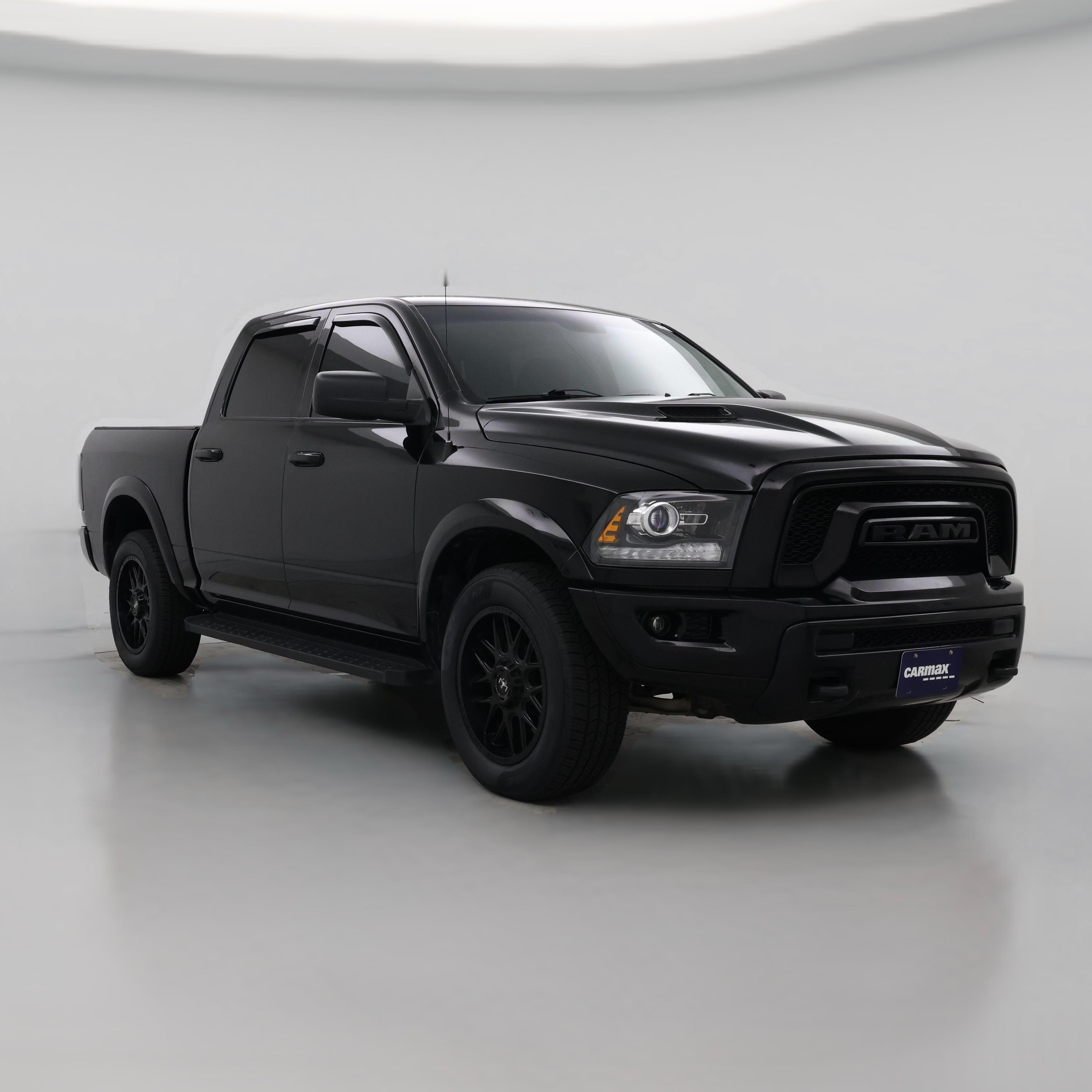 Thumbnail: 2019 RAM 1500 Classic - 1