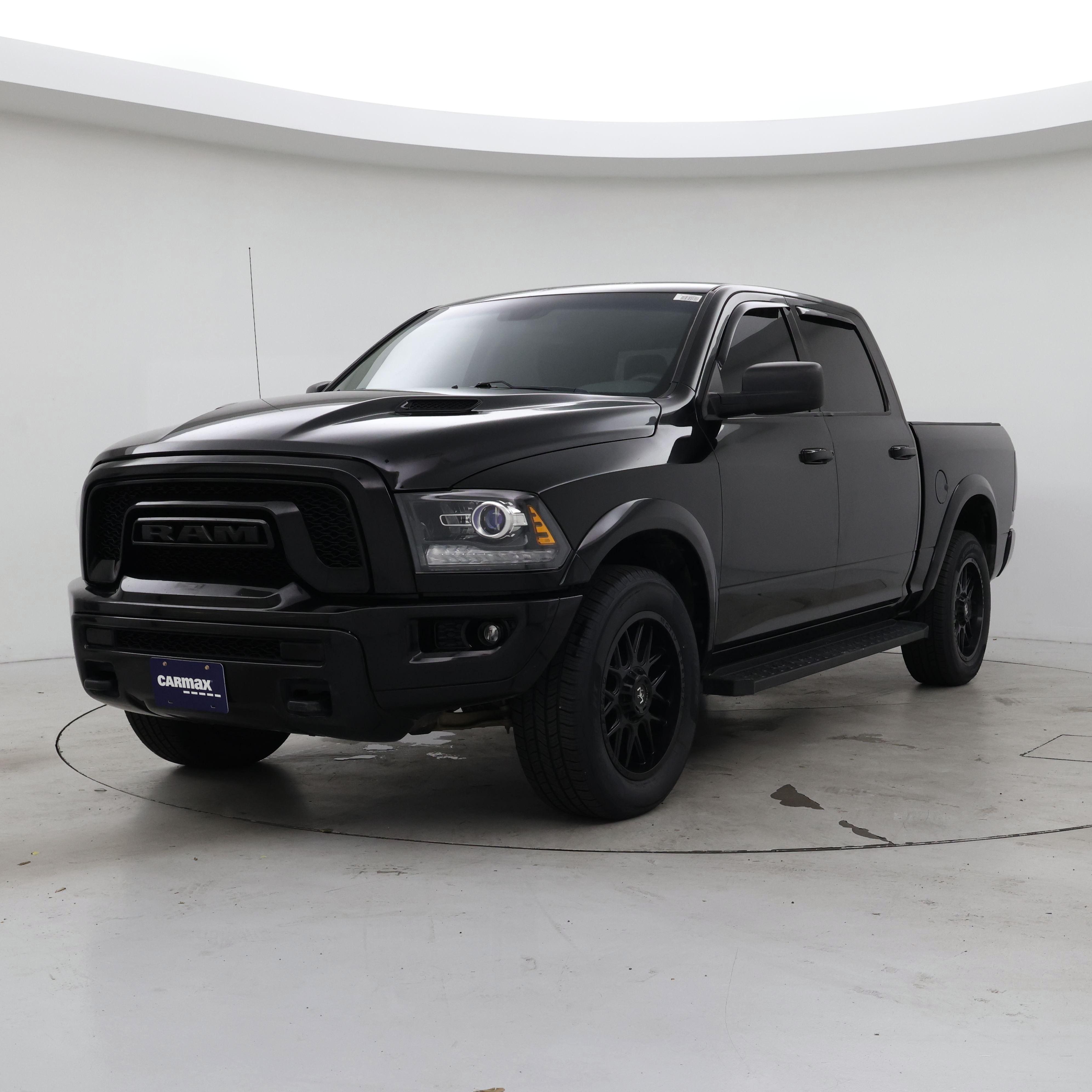 Thumbnail: 2019 RAM 1500 Classic - 4