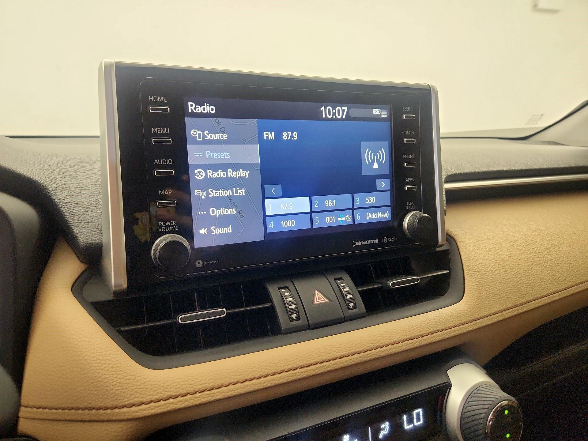 Thumbnail: 2019 Toyota RAV4 - 16