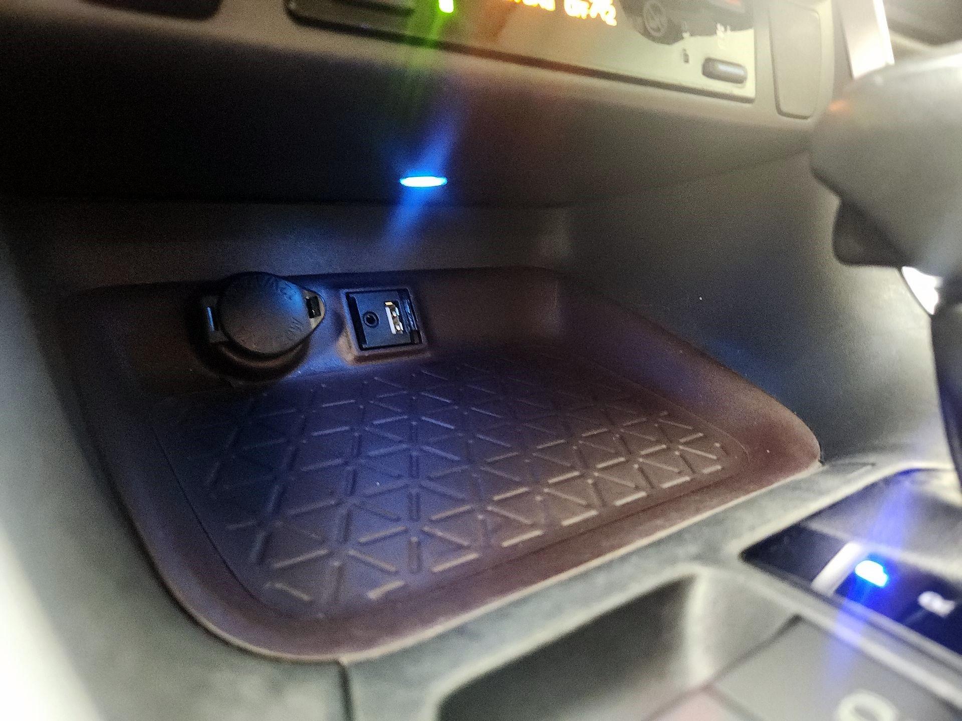 Thumbnail: 2019 Toyota RAV4 - 19