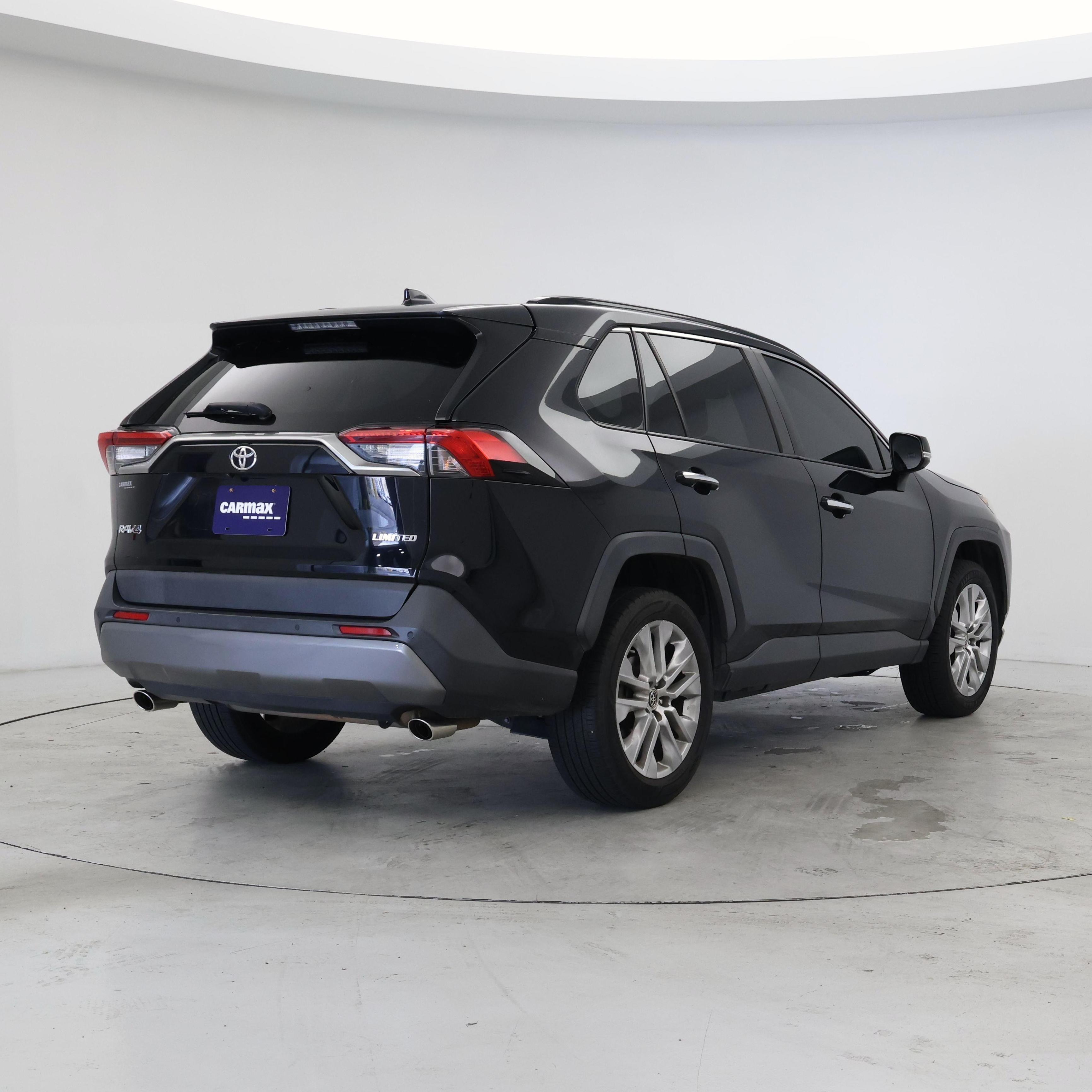 Thumbnail: 2019 Toyota RAV4 - 8