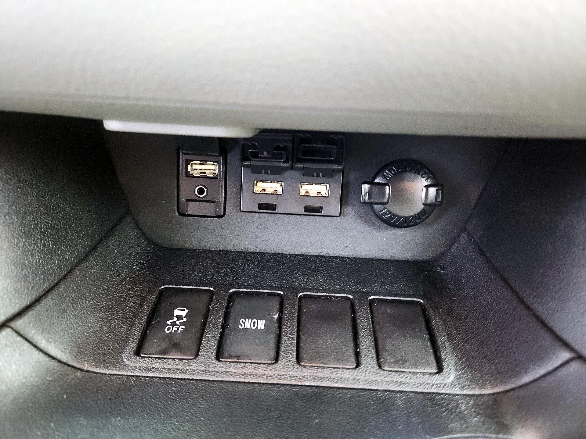 Thumbnail: 2019 Toyota Highlander - 18