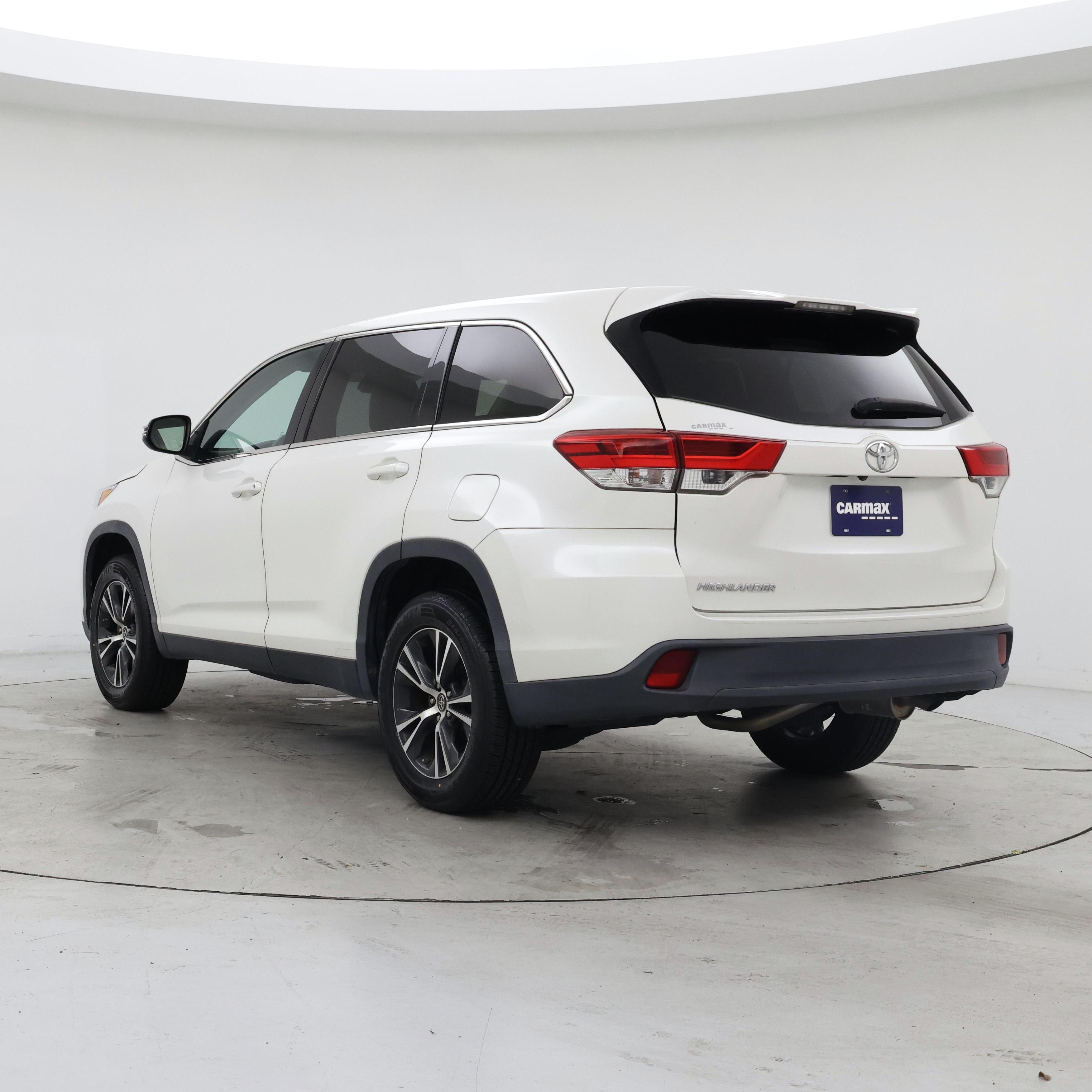 Thumbnail: 2019 Toyota Highlander - 2