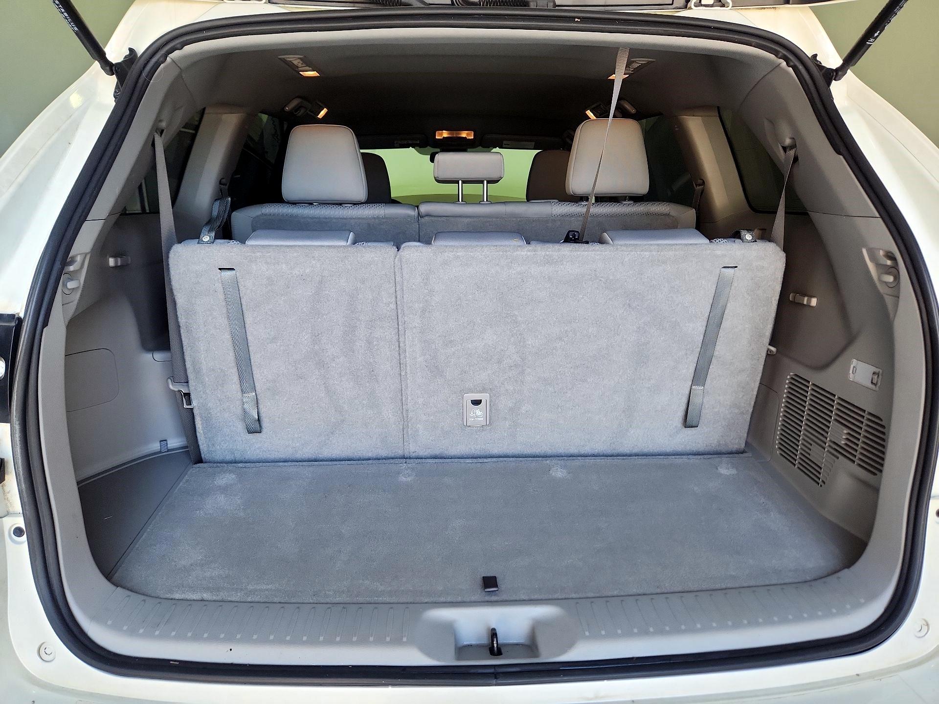 Thumbnail: 2019 Toyota Highlander - 20