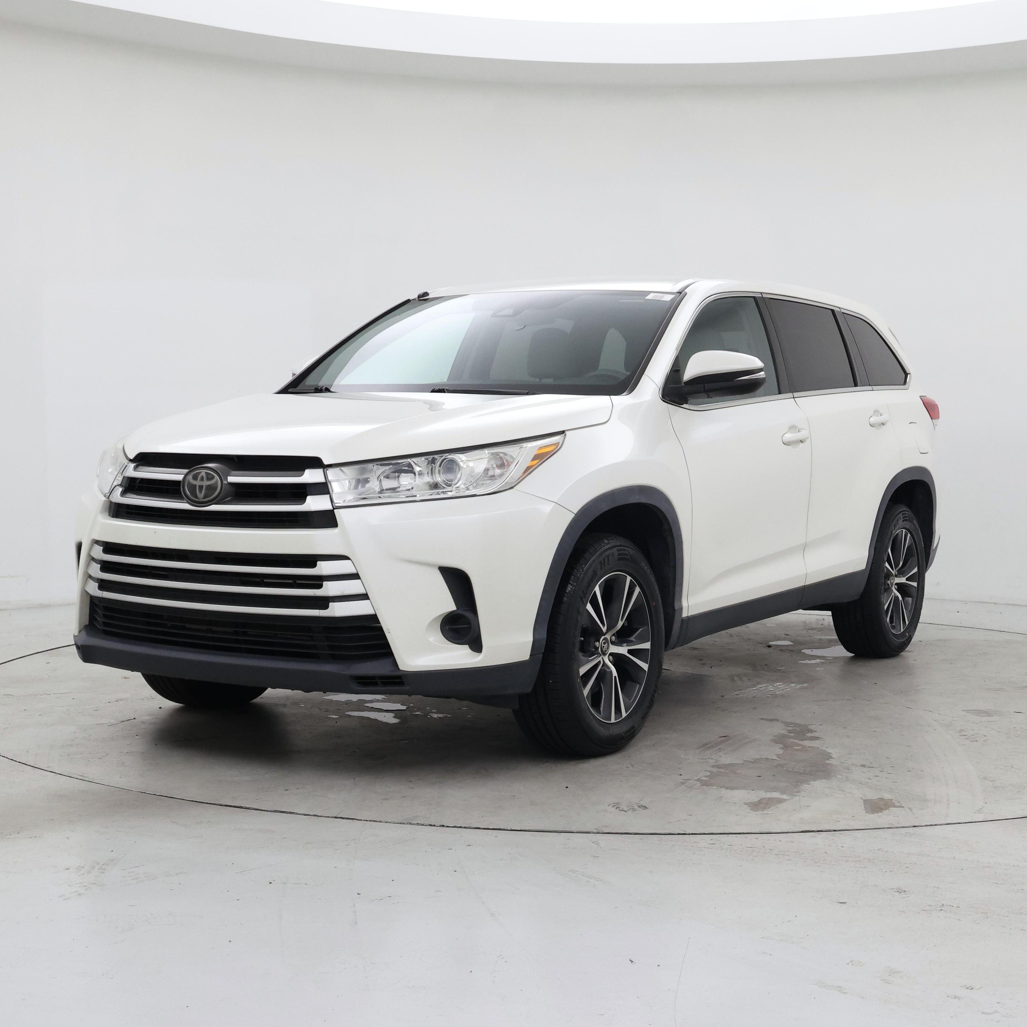 Thumbnail: 2019 Toyota Highlander - 4