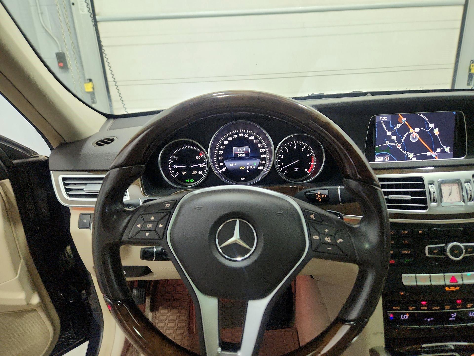 Thumbnail: 2014 Mercedes-Benz E-Class - 10