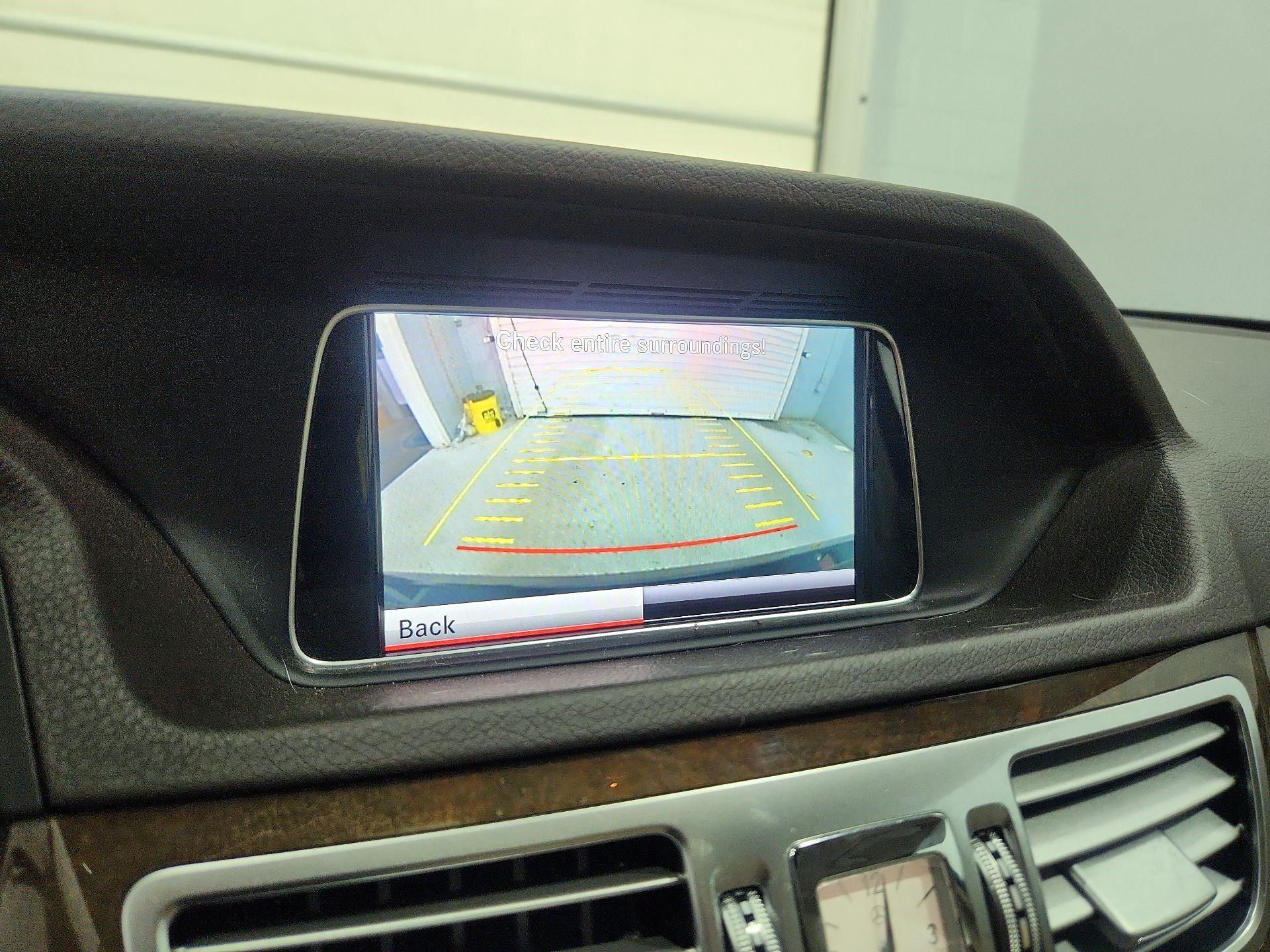 Thumbnail: 2014 Mercedes-Benz E-Class - 15