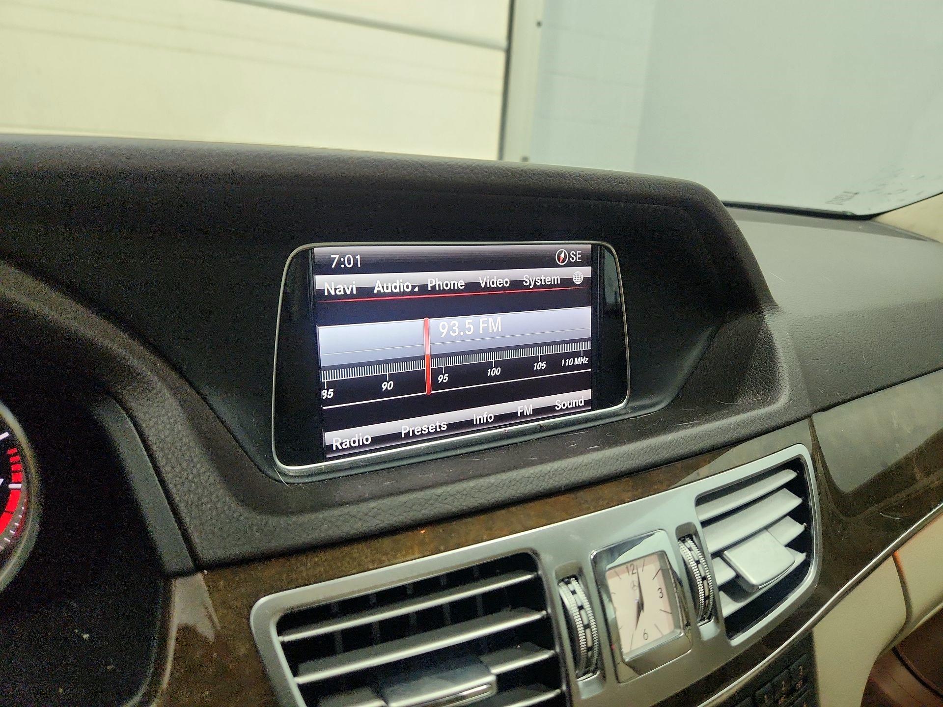 Thumbnail: 2014 Mercedes-Benz E-Class - 16