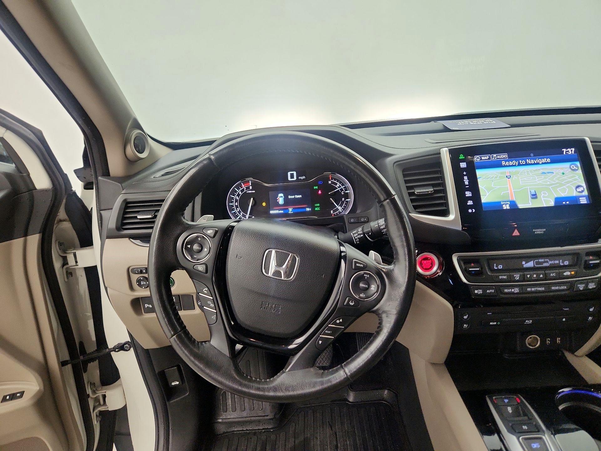 Thumbnail: 2016 Honda Pilot - 10